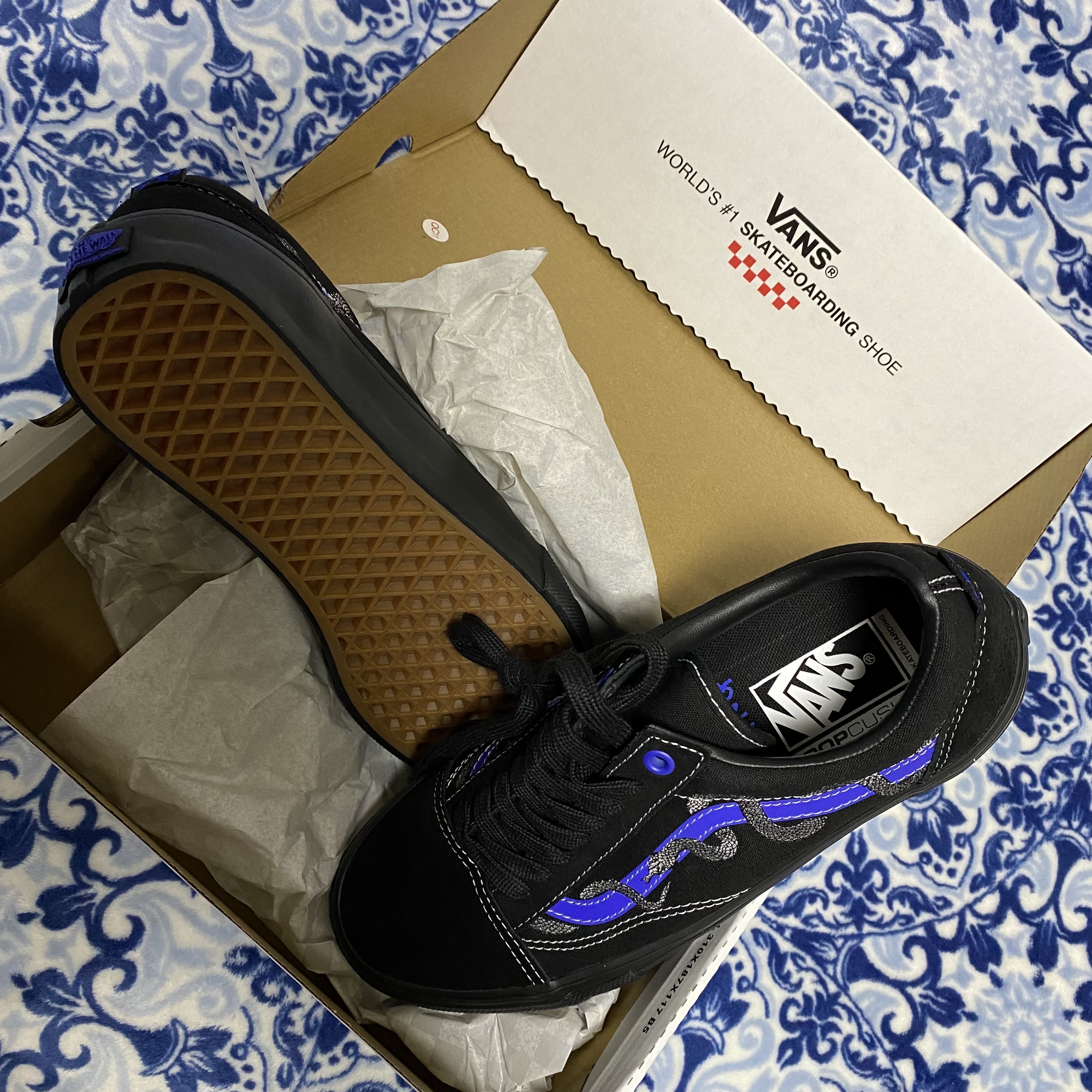 Vans x Breana Geering Skate Old Skool Blue Black 착용 스타일 - 1
