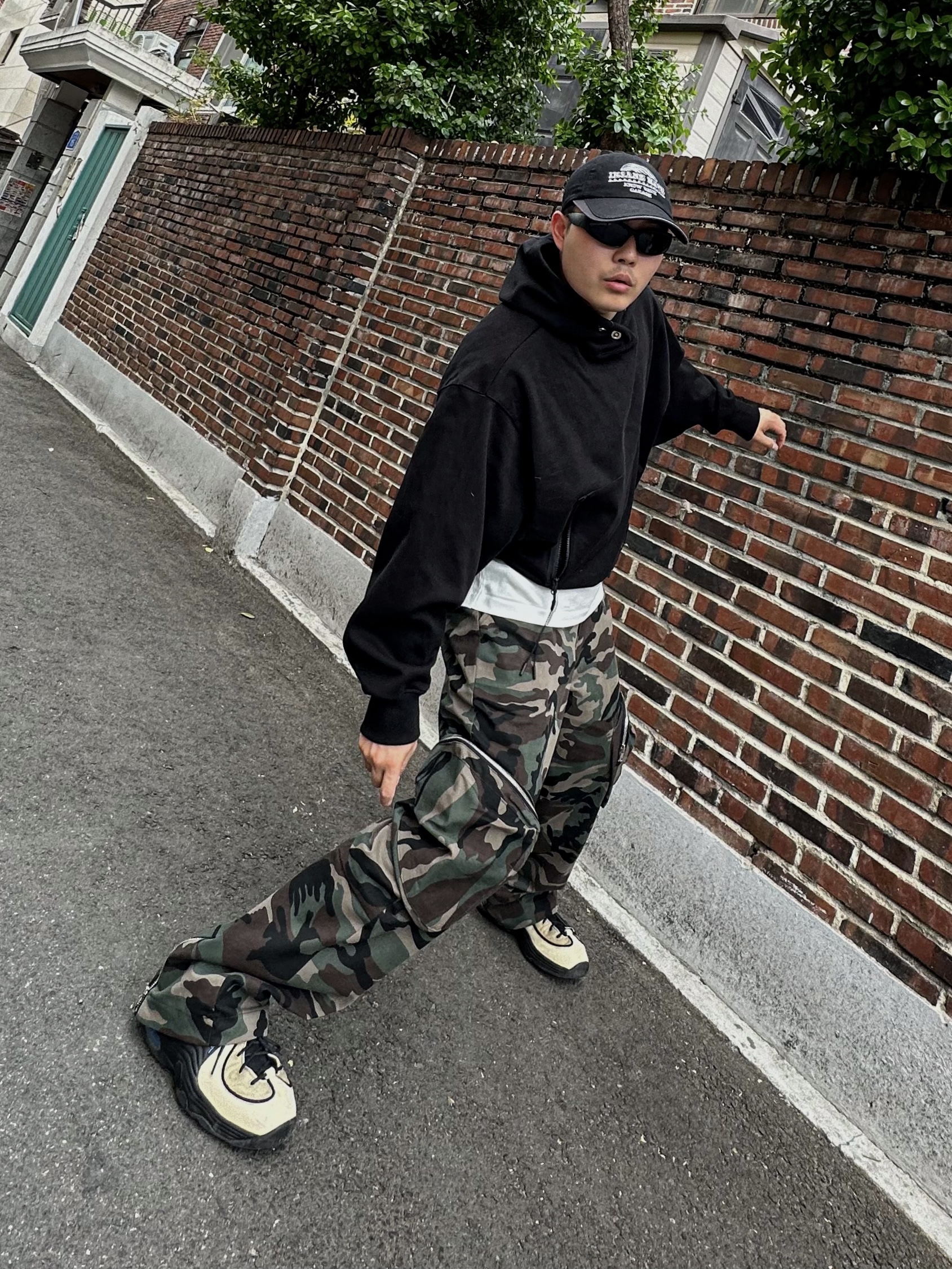 Nike x Stussy Air Penny II Rattan and Limestone 착용 스타일 - 1