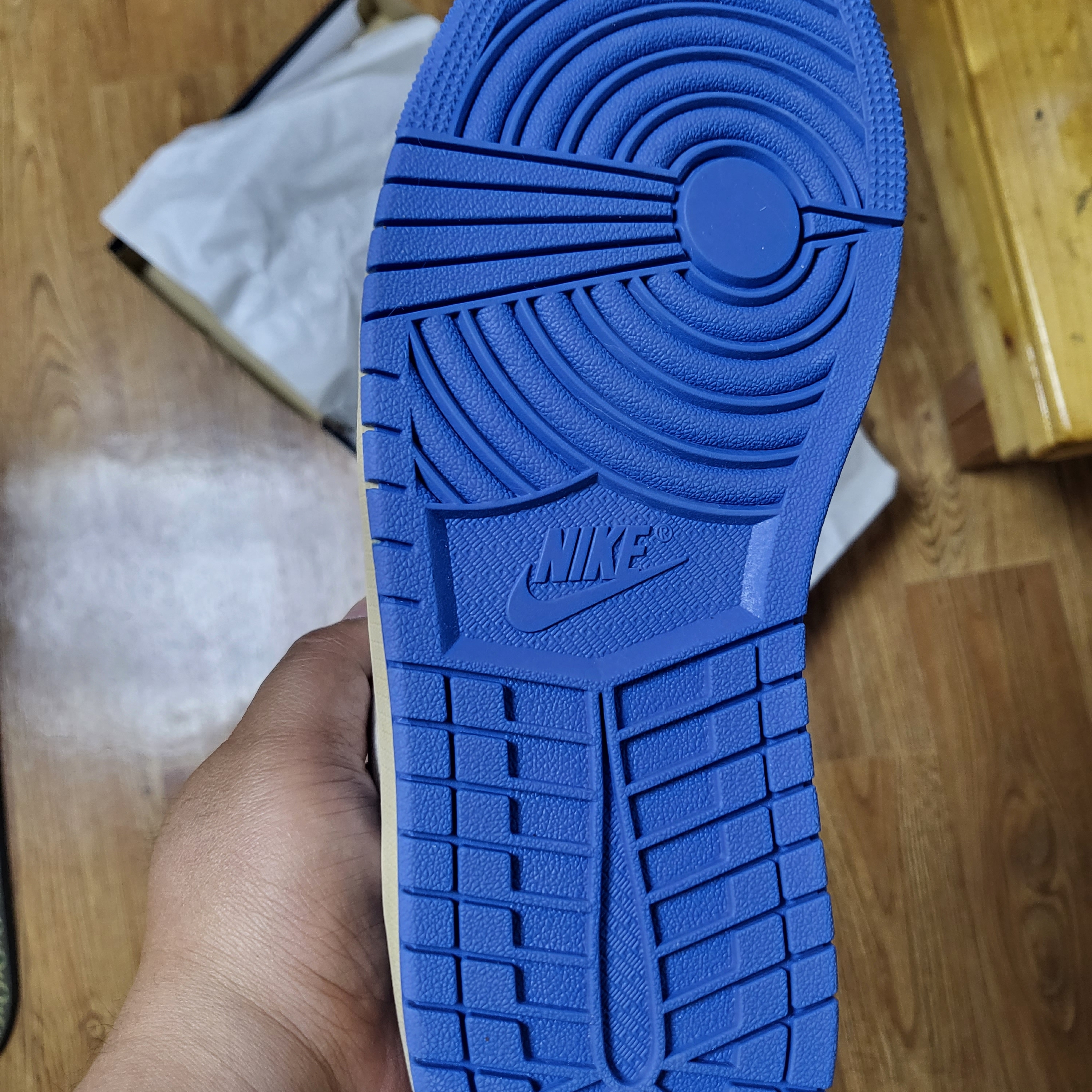 Jordan 1 Low SE Tokyo 96 착용 스타일 - 4