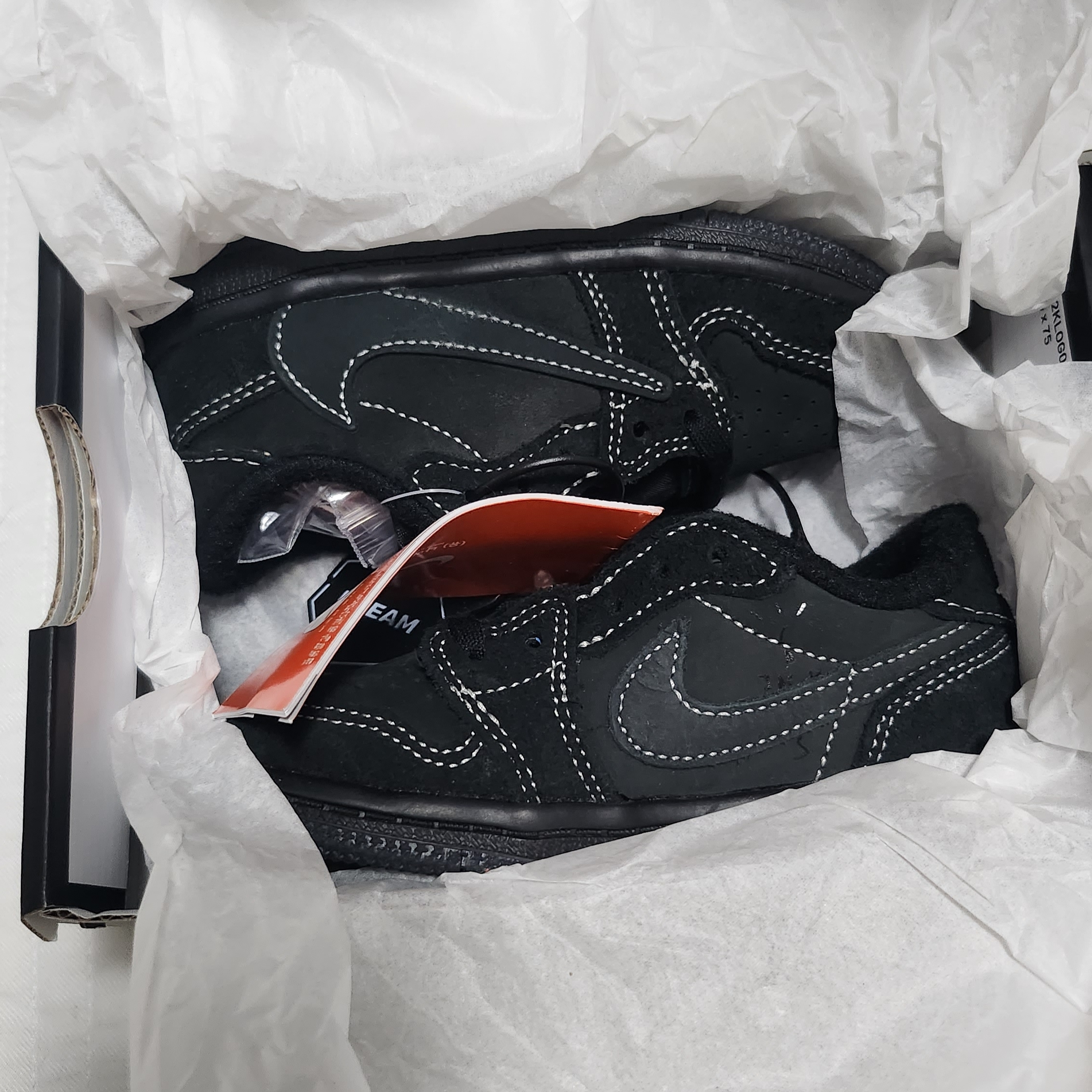 (TD) Jordan 1 x Travis Scott Retro Low OG SP Black Phantom 착용 스타일