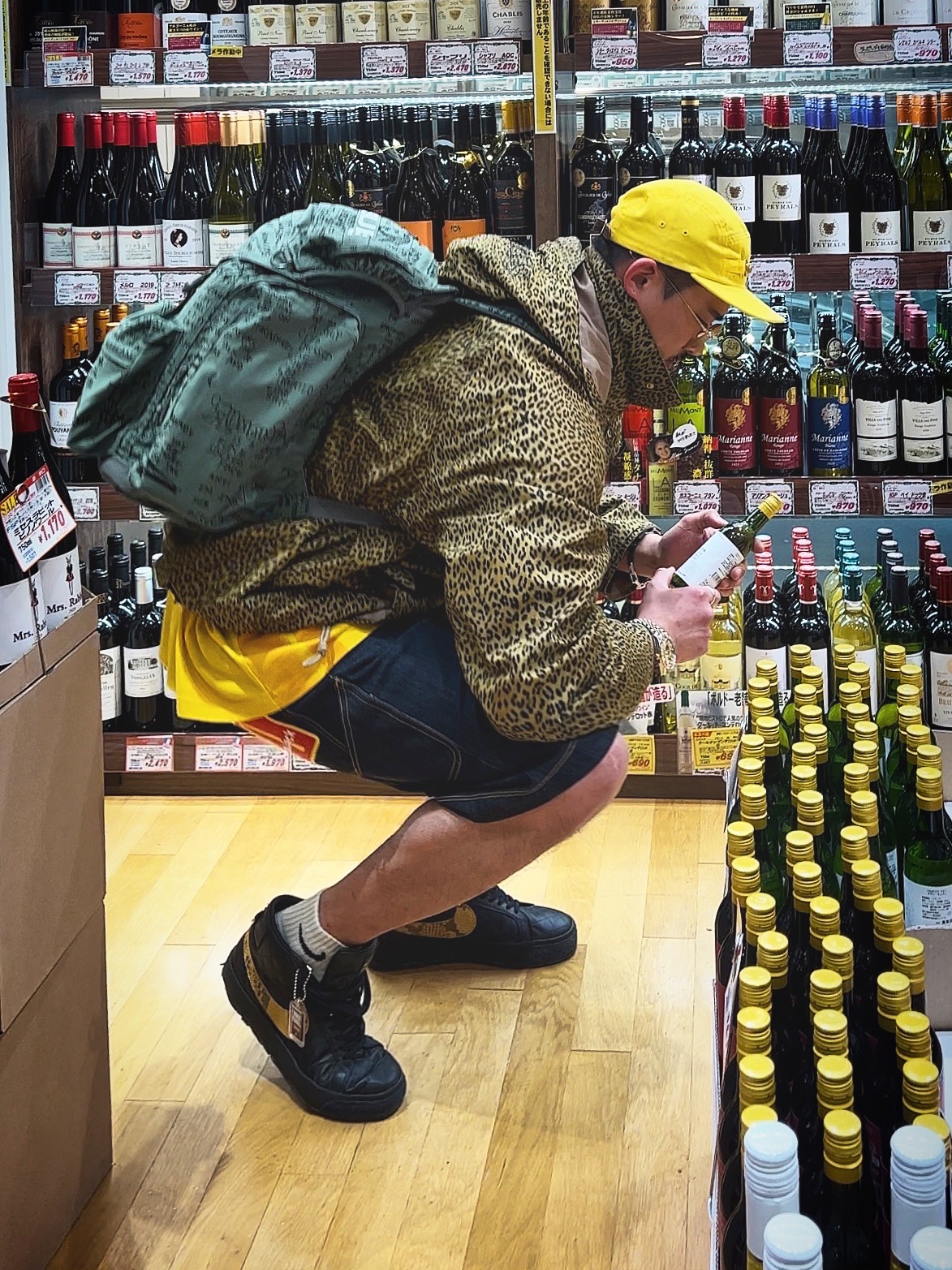 Supreme Field Backpack Olive Gonz - 23SS, Supreme x Barbour Lightweight Waxed Cotton Field Jacket Leopard - 20SS 착용 스타일 - 4