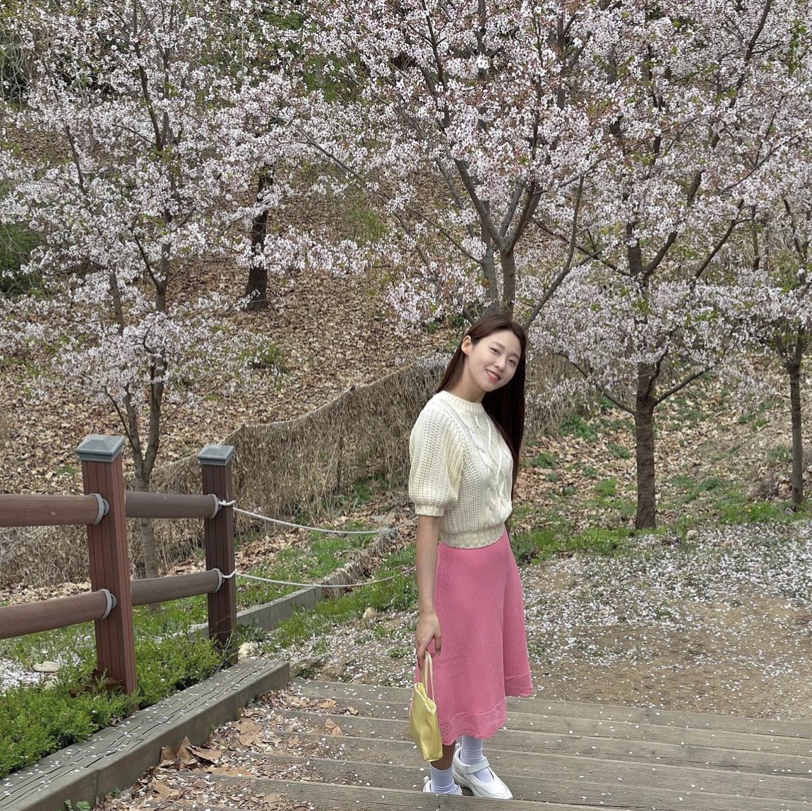 get shopping with me🛍️님의 스타일 - 2