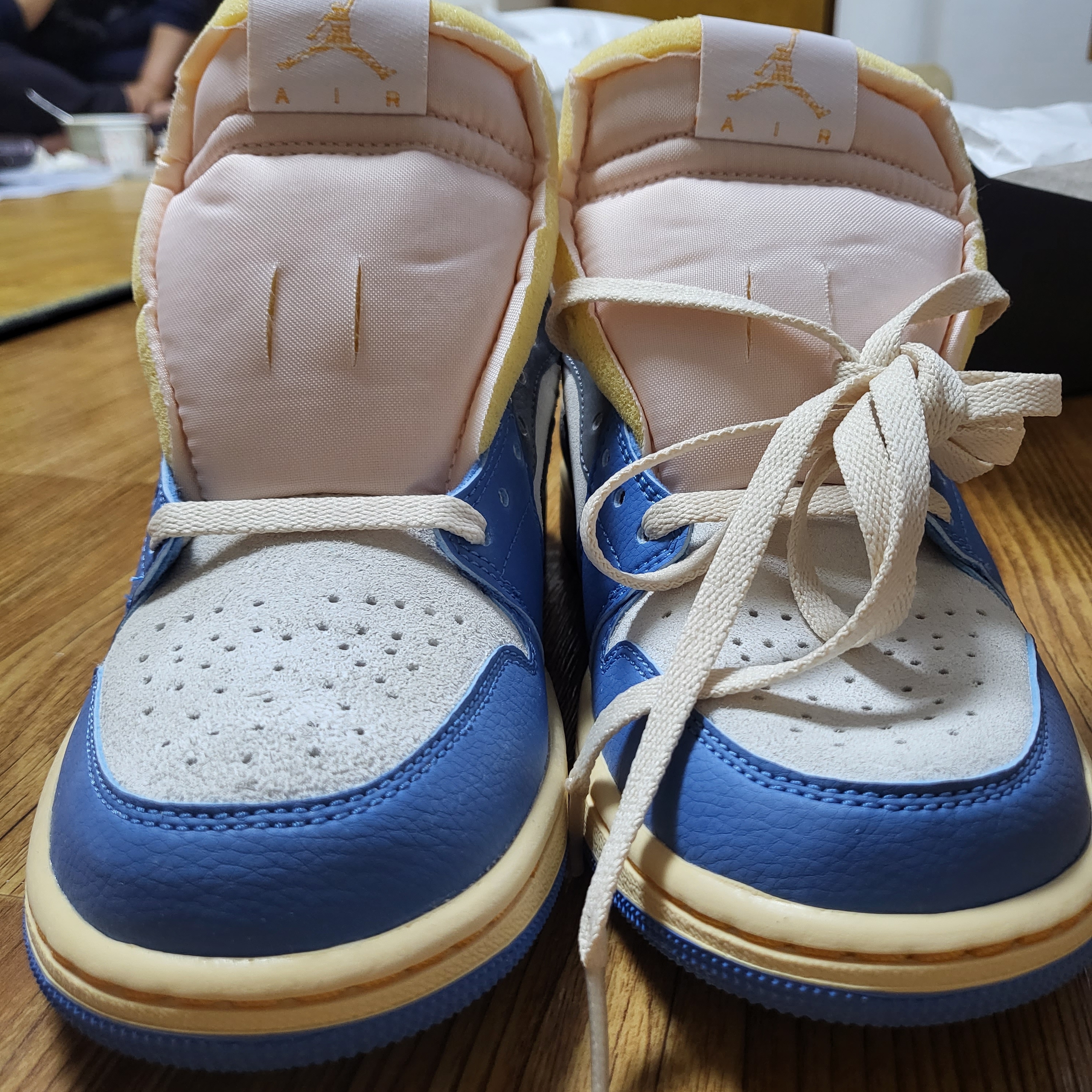 Jordan 1 Low SE Tokyo 96 착용 스타일 - 3