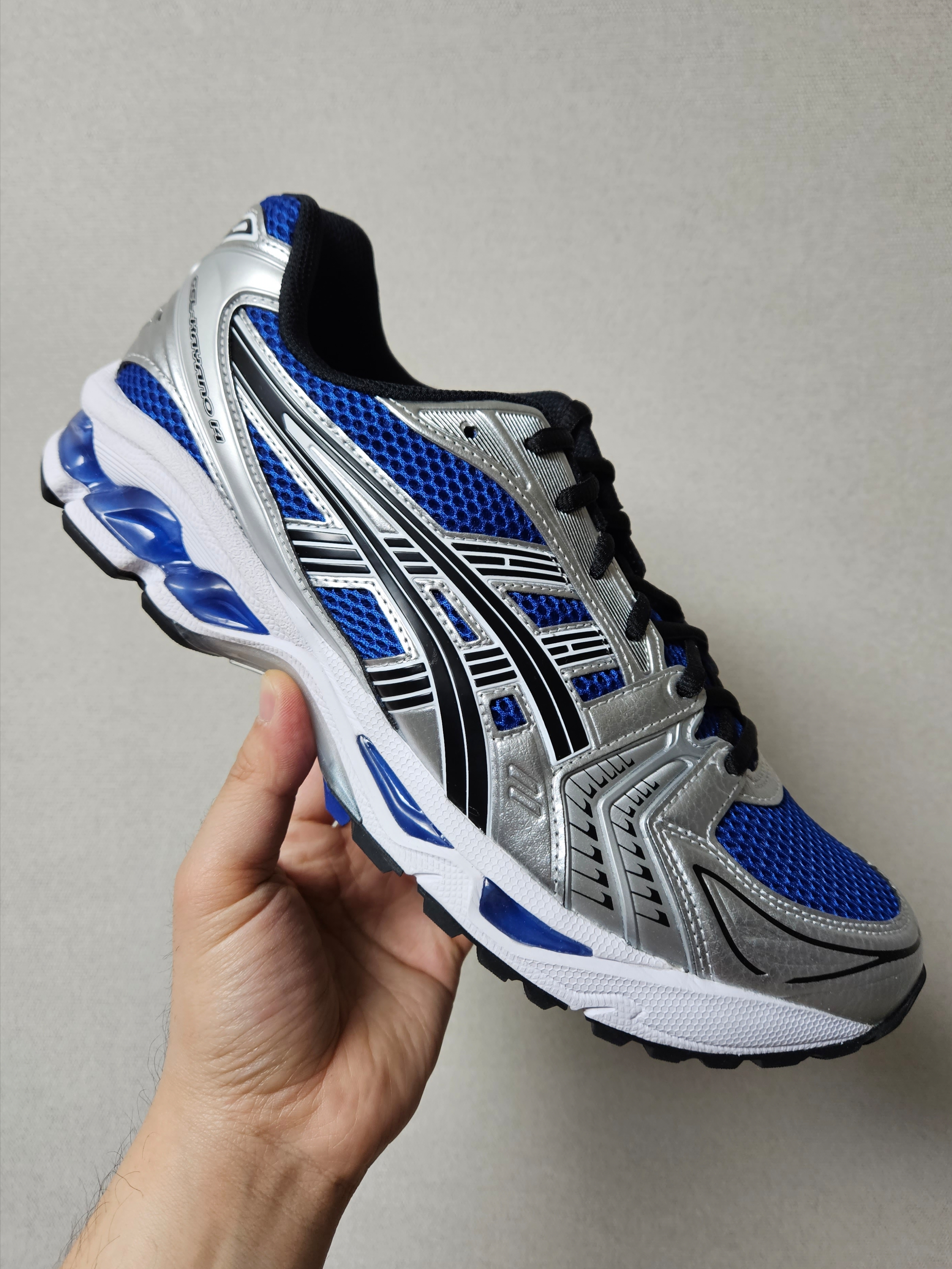 Asics Gel-Kayano 14 Monaco Blue Black 착용 스타일 - 2