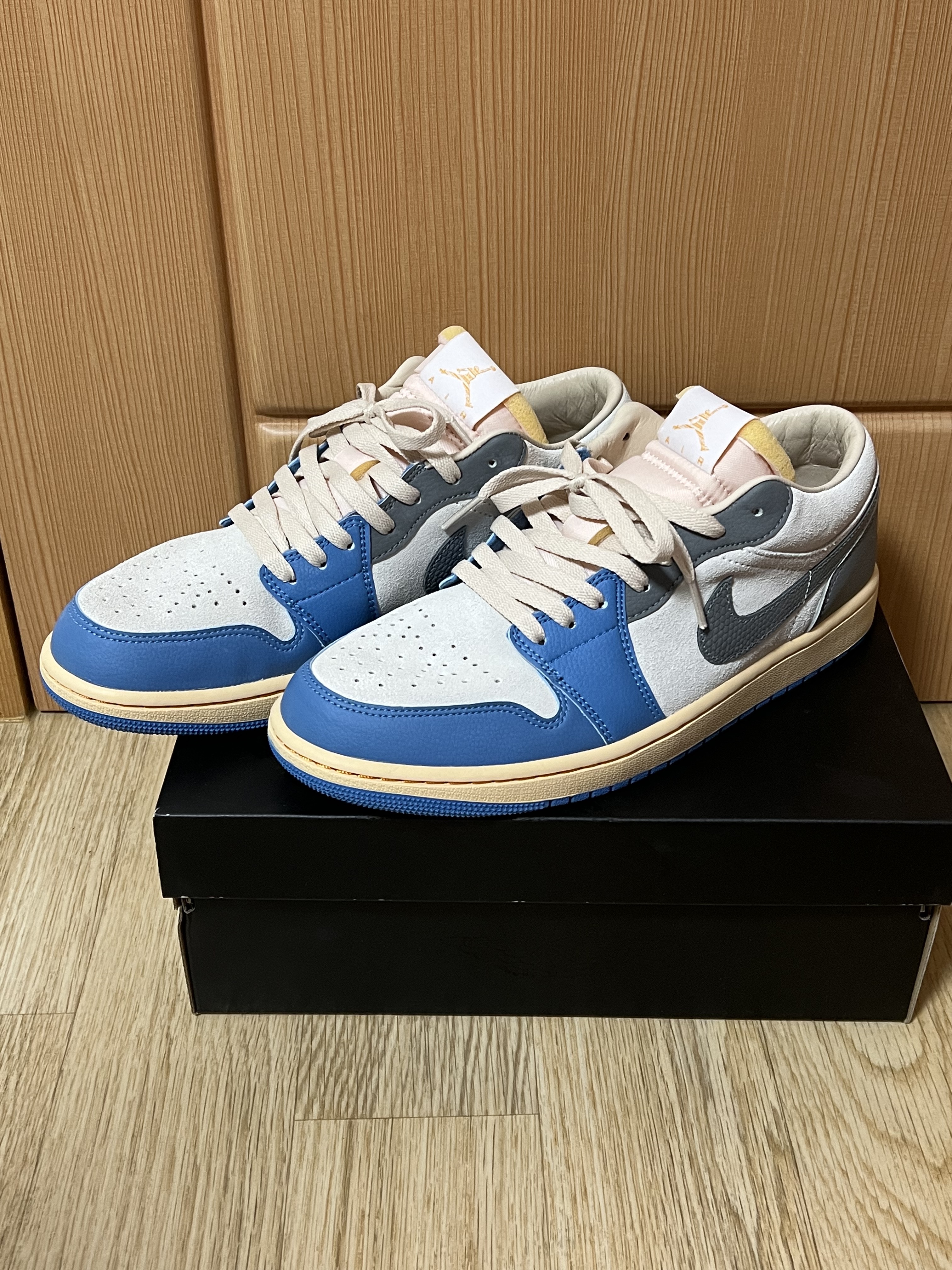 Jordan 1 Low SE Tokyo 96 착용 스타일 - 2