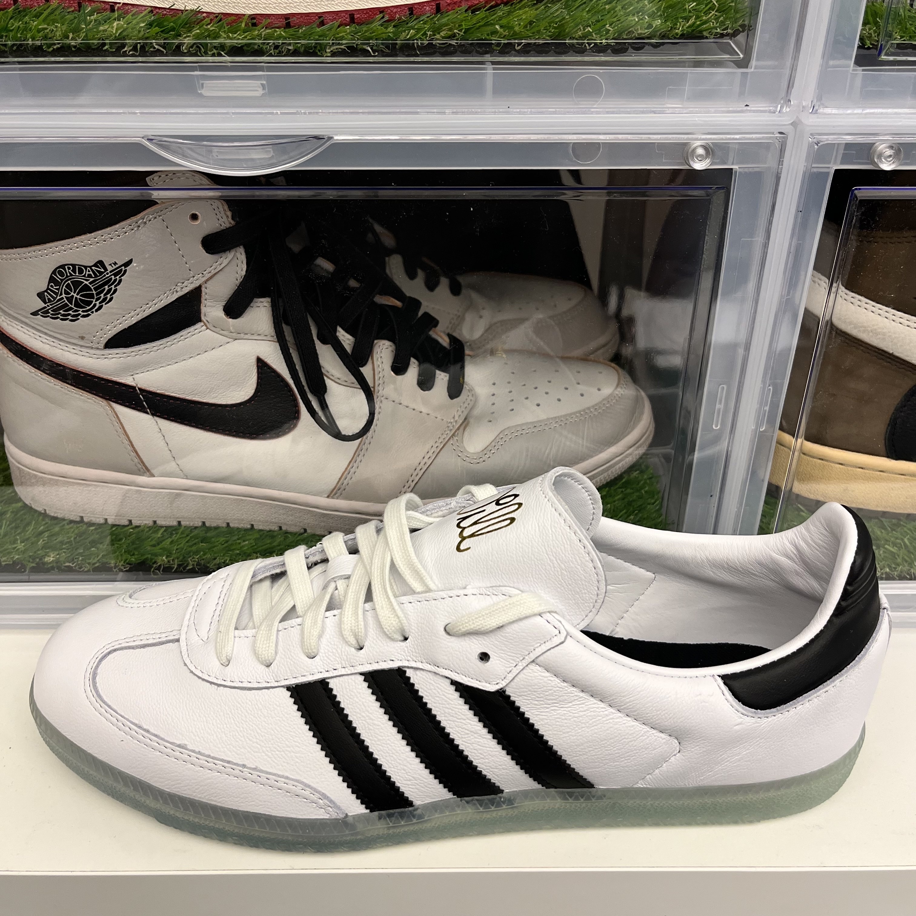 Adidas x Dill Samba White Black 착용 스타일 - 2