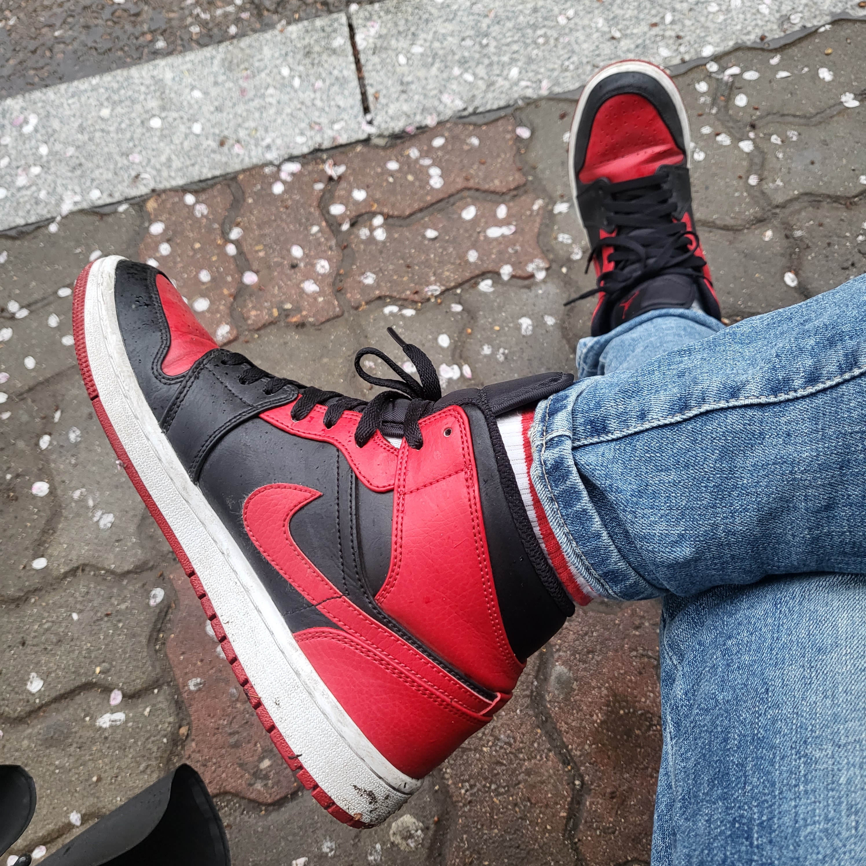 Jordan 1 Mid Bred Banned 2020 착용 스타일 - 1