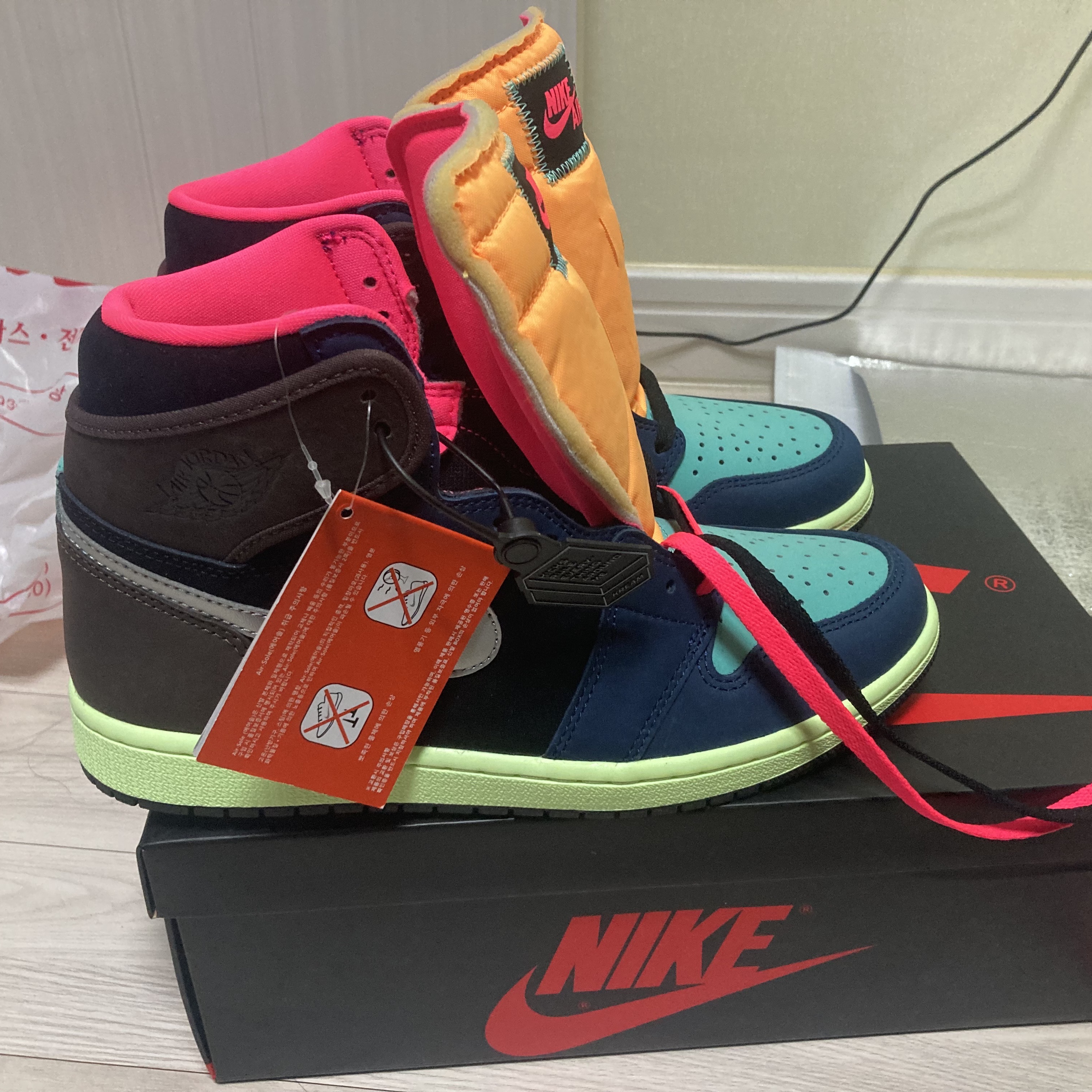 Jordan 1 Retro High Baroque Brown 착용 스타일 - 2