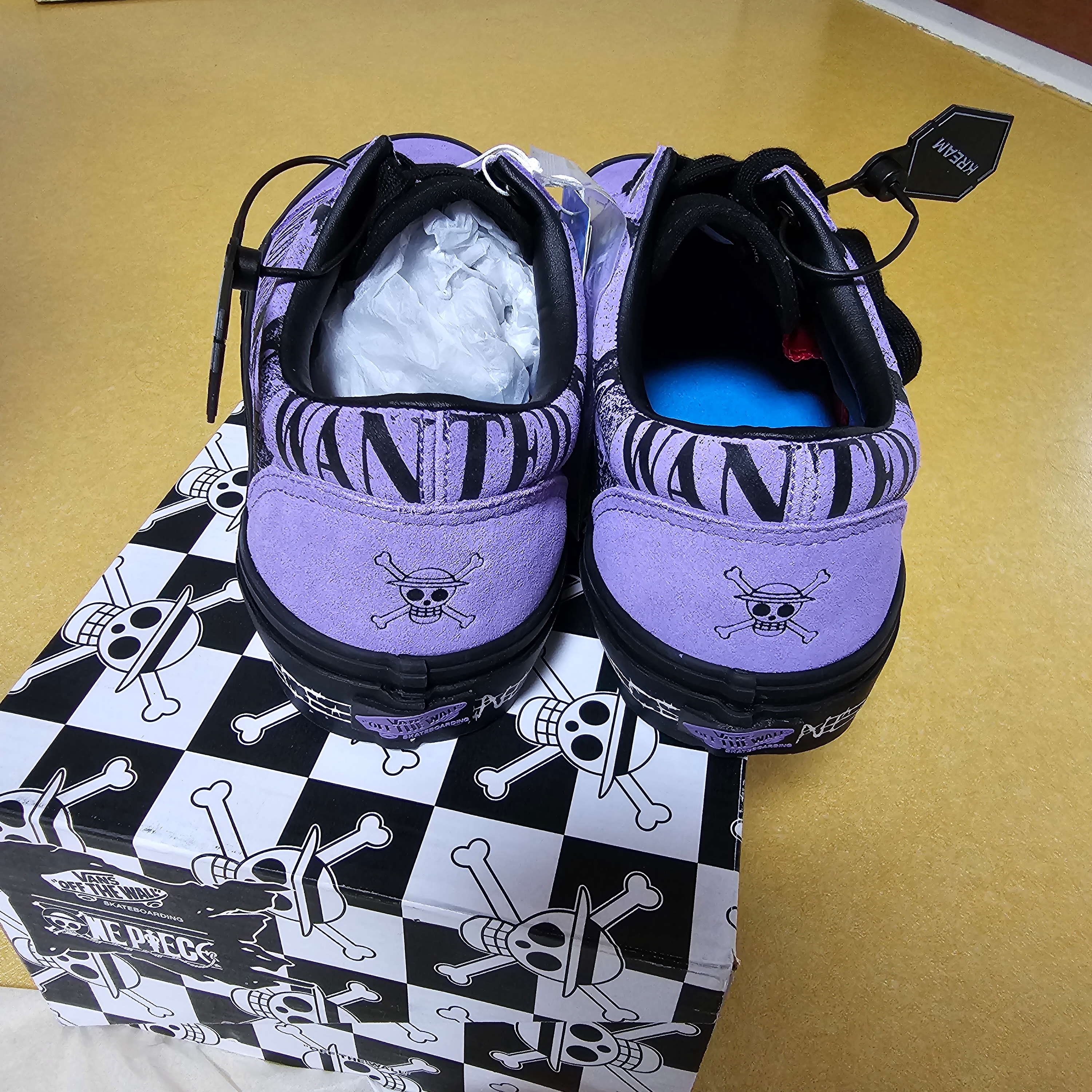 Vans x One Piece Skate Old Skool Purple 착용 스타일 - 3