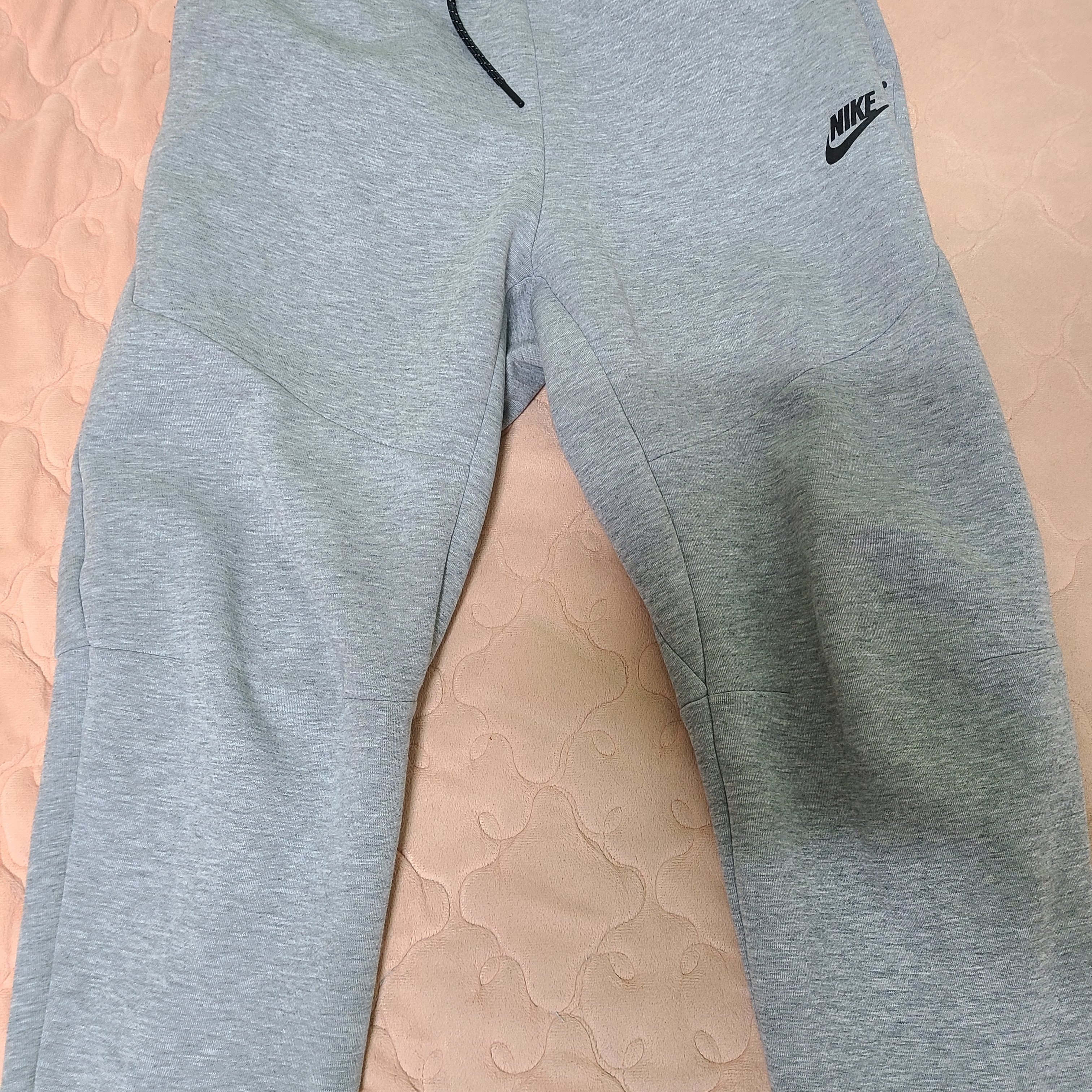 Nike NSW Tech Fleece Jogger Dark Grey Heather - Asia 착용 스타일