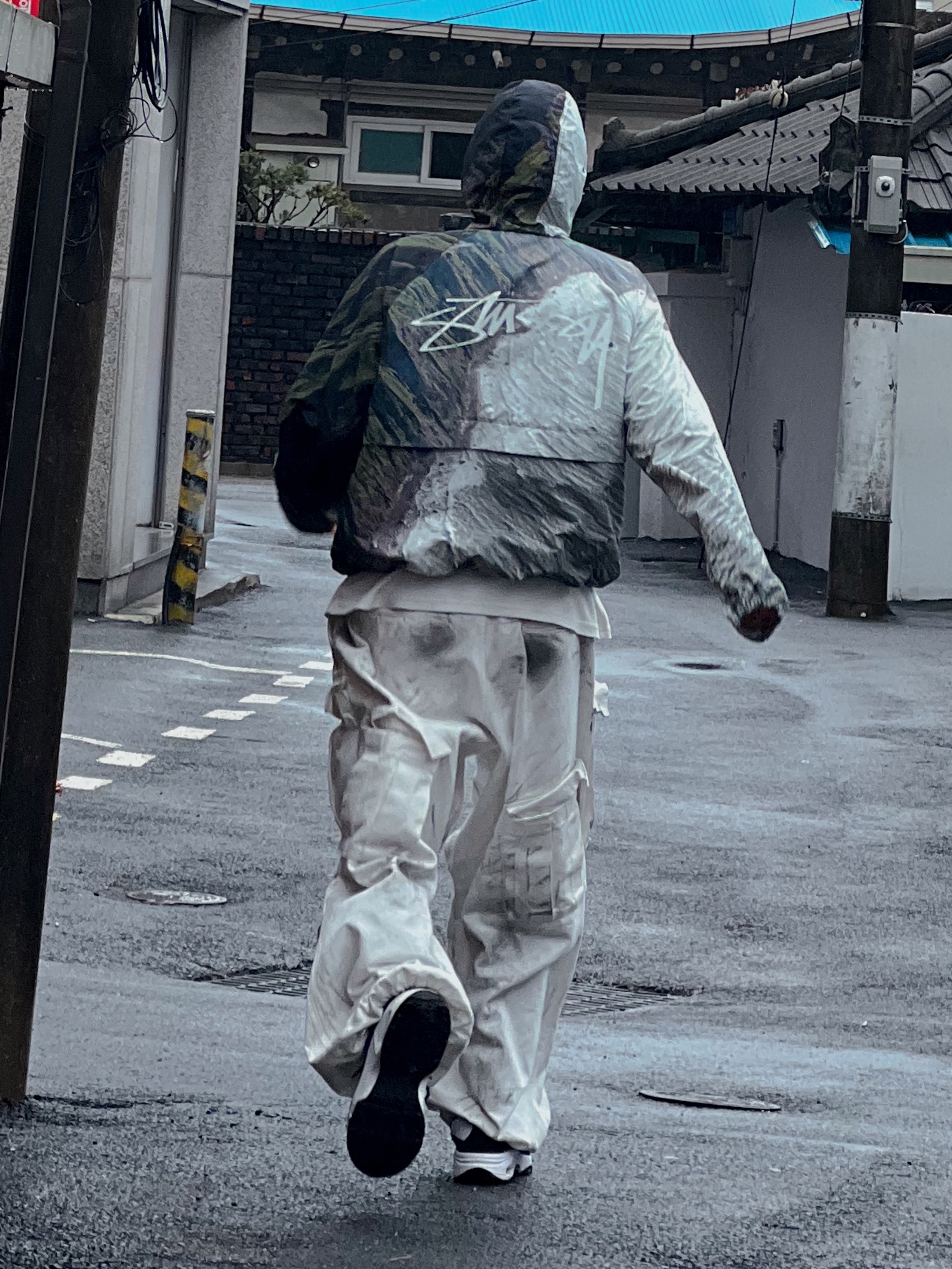 Stussy Coastline Beach Shell Jacket Multi, Nike x Comme des Garcons Homme Plus Air Max Sunder SP White Black 착용 스타일 - 2