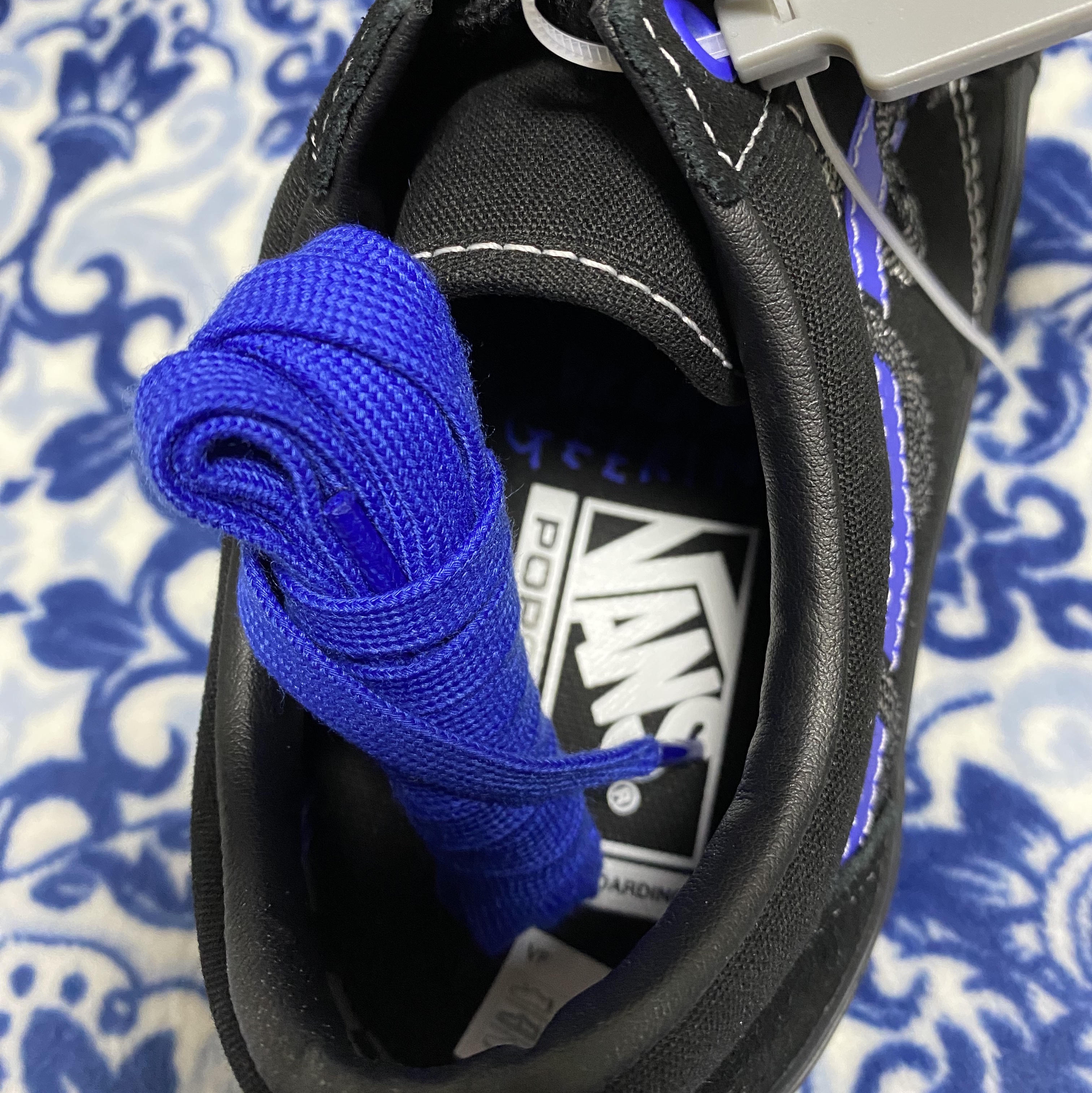 Vans x Breana Geering Skate Old Skool Blue Black 착용 스타일 - 5