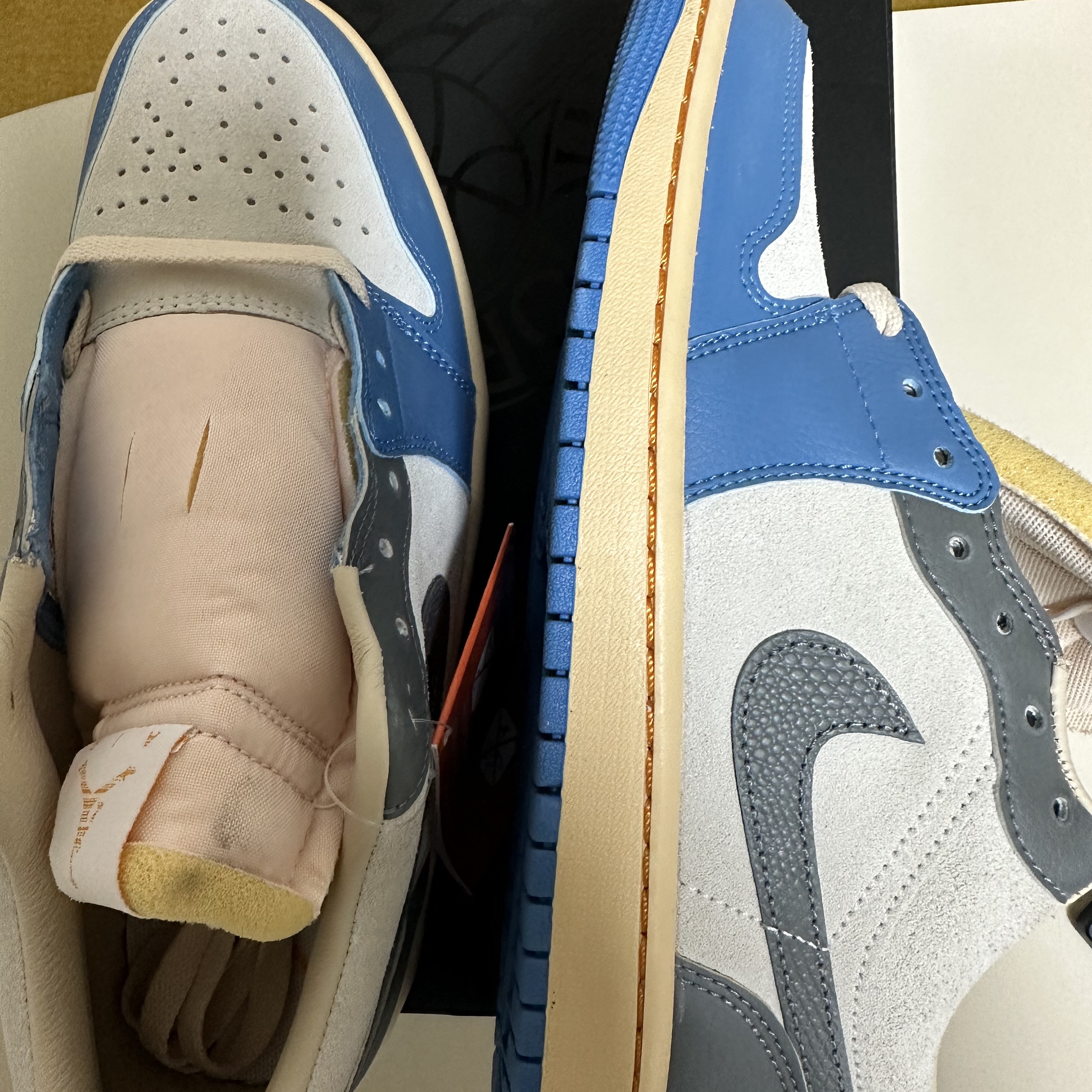 Jordan 1 Low SE Tokyo 96 착용 스타일 - 1