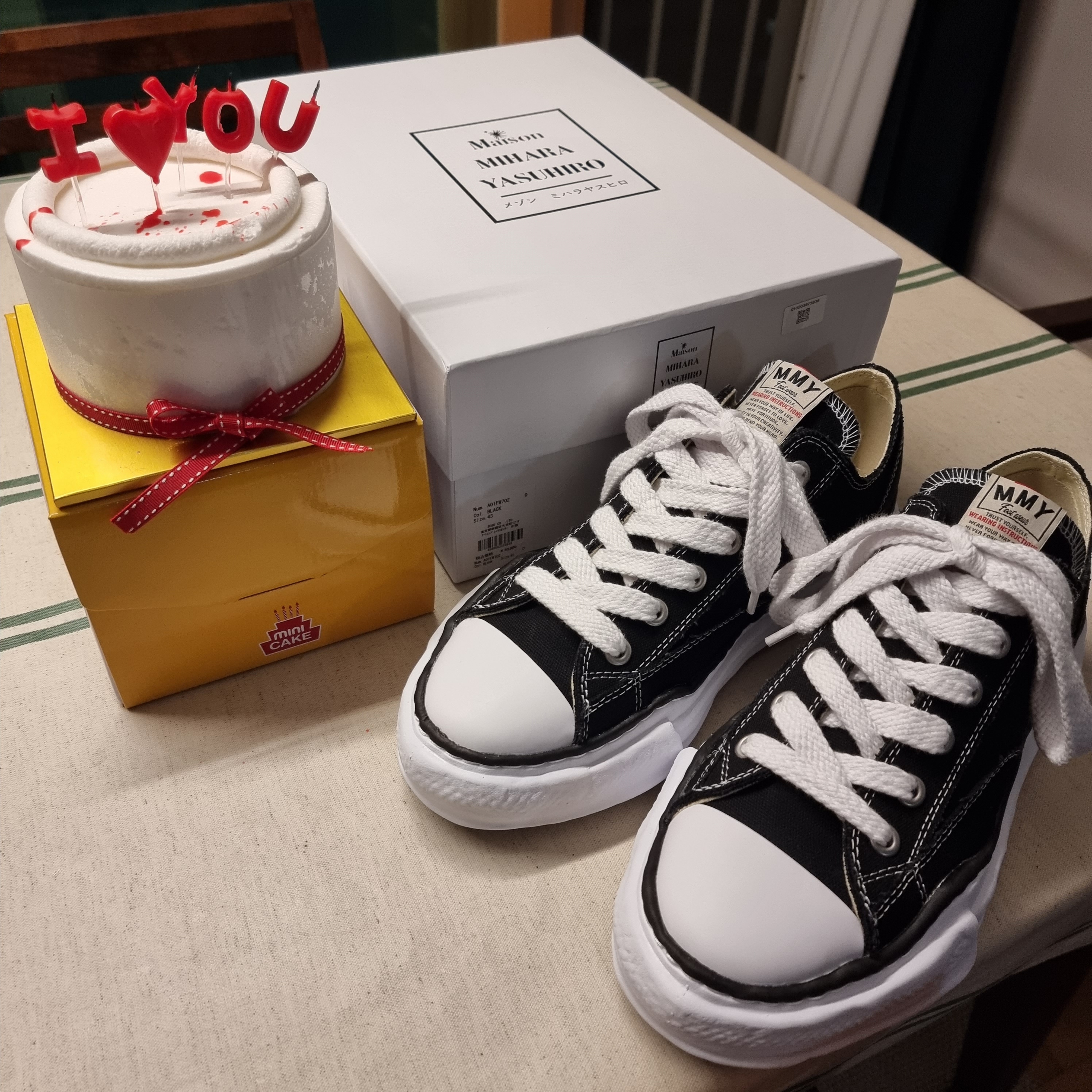 Maison Mihara Yasuhiro Peterson OG Sole Canvas Low Sneakers Black 착용 스타일
