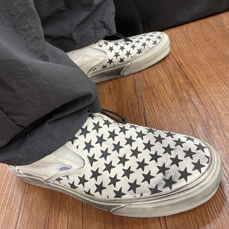 Vans Vault x Bianca Chandon Classic Slip-On LX Stressed Black White 착용 스타일