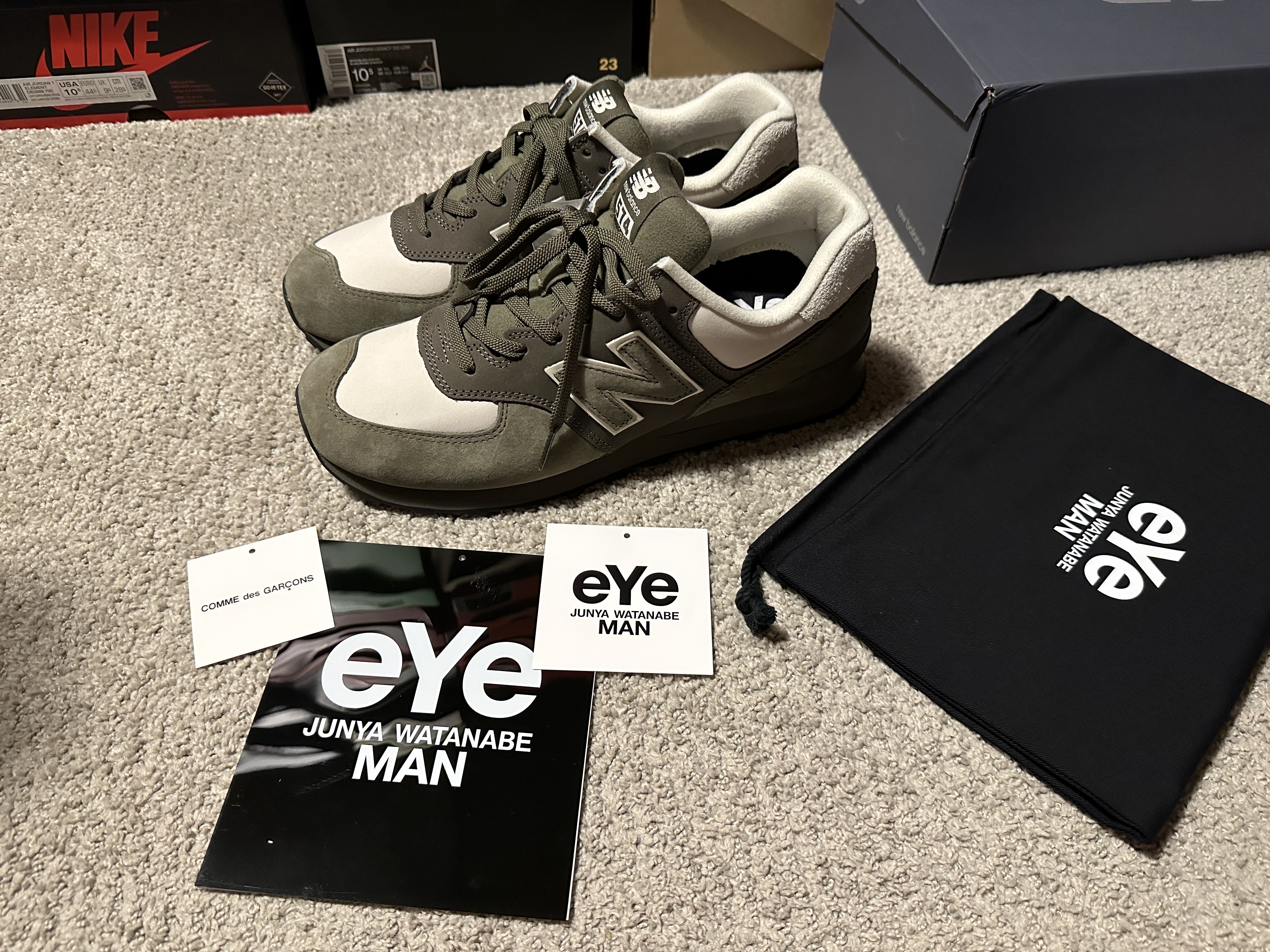 New Balance x Comme des Garcons Junya Watanabe Man 574 Suede Khaki Off White 착용 스타일 - 1