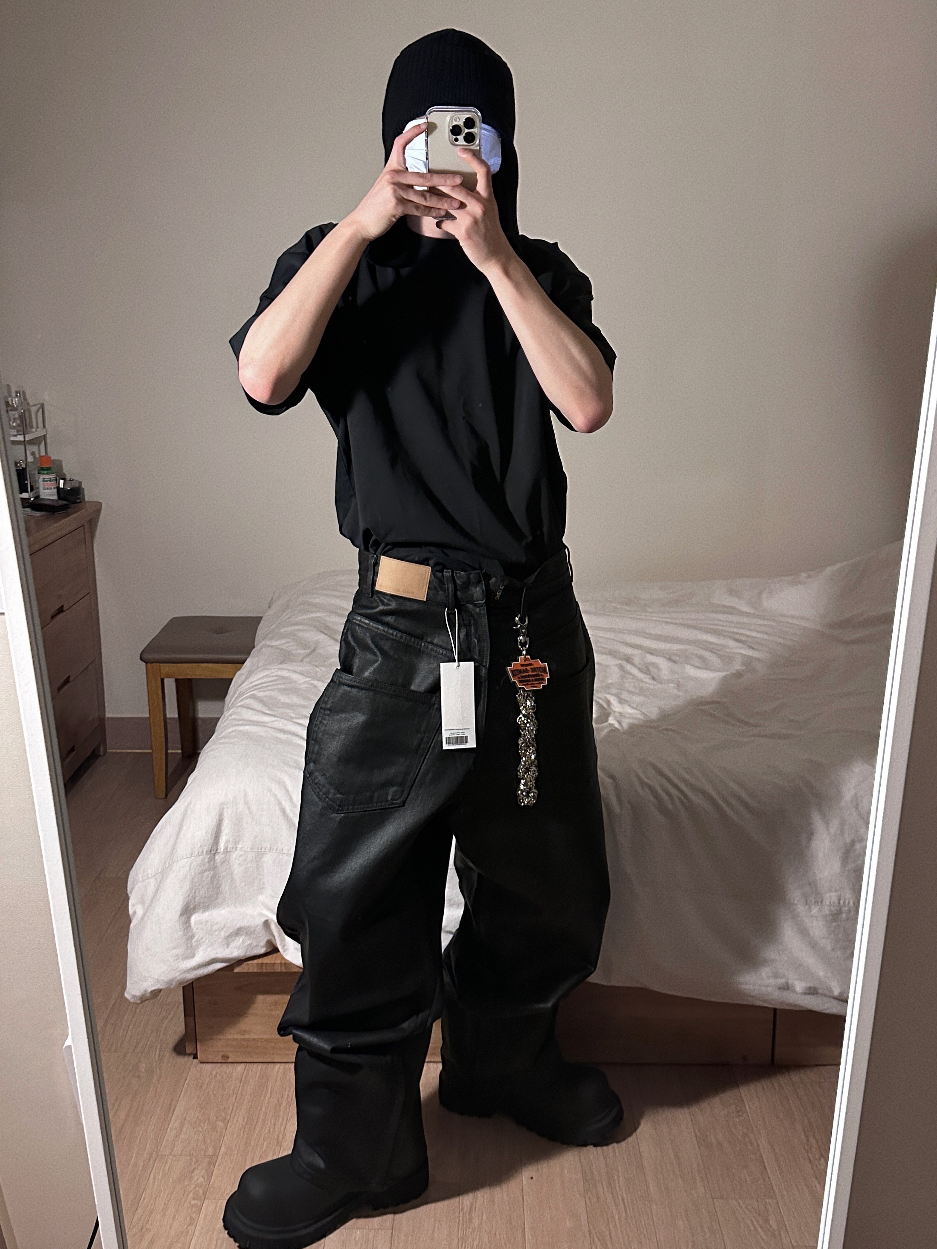 Project G/R Distressed Mud Work Jacket Black, Project G/R Coated Backward Denim Pants Black 착용 스타일 - 4