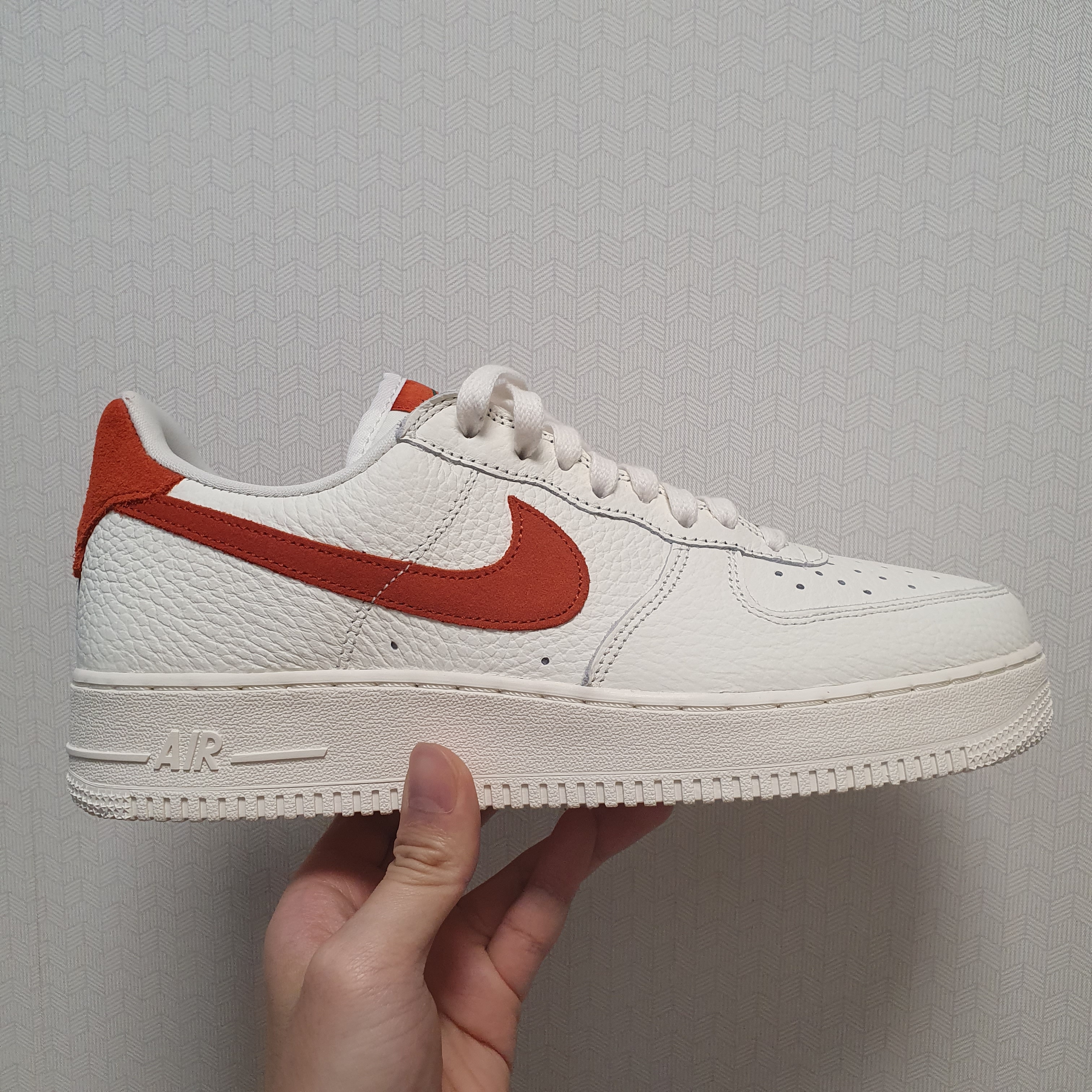 Nike Air Force 1 '07 Craft Mantra Orange 착용 스타일
