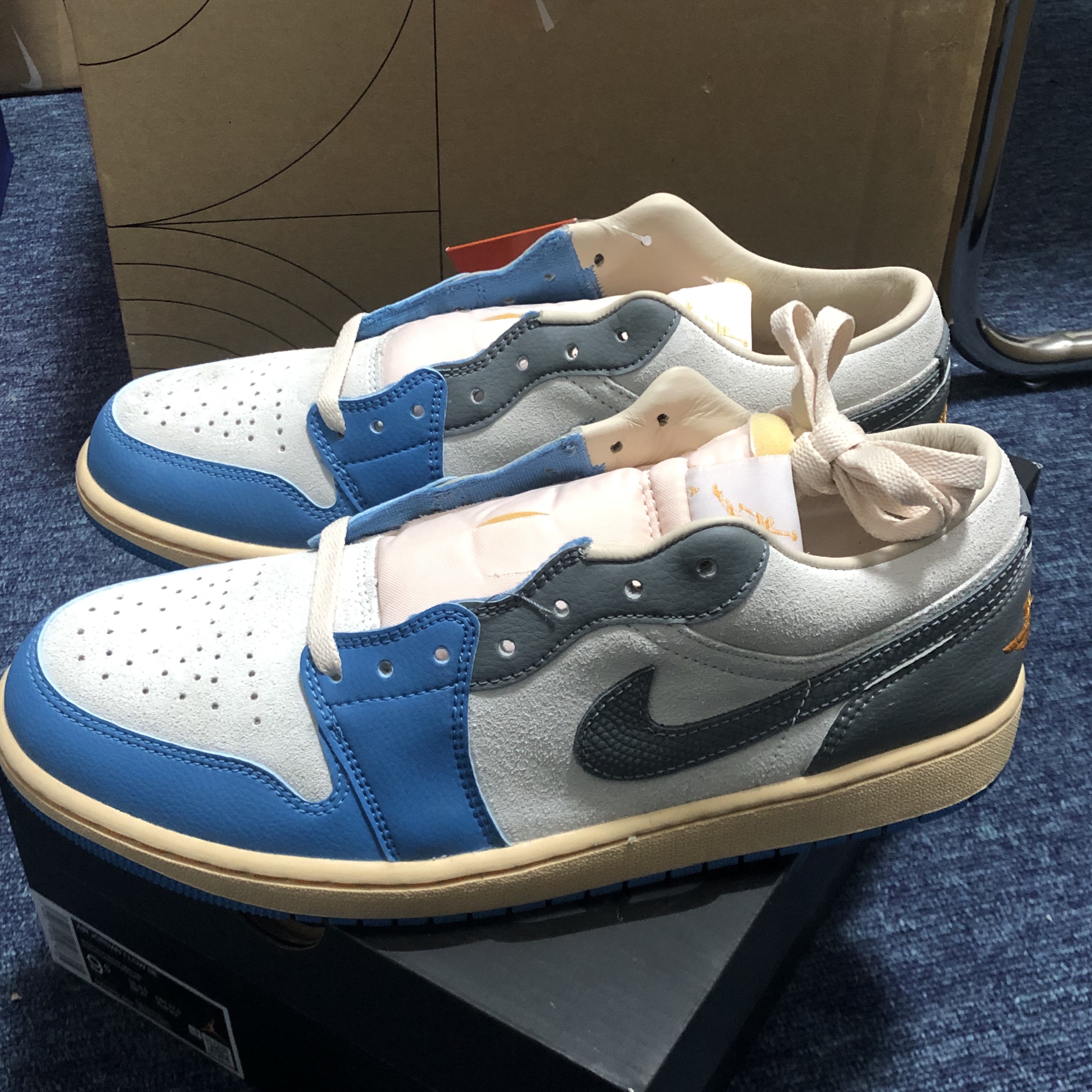 Jordan 1 Low SE Tokyo 96 착용 스타일