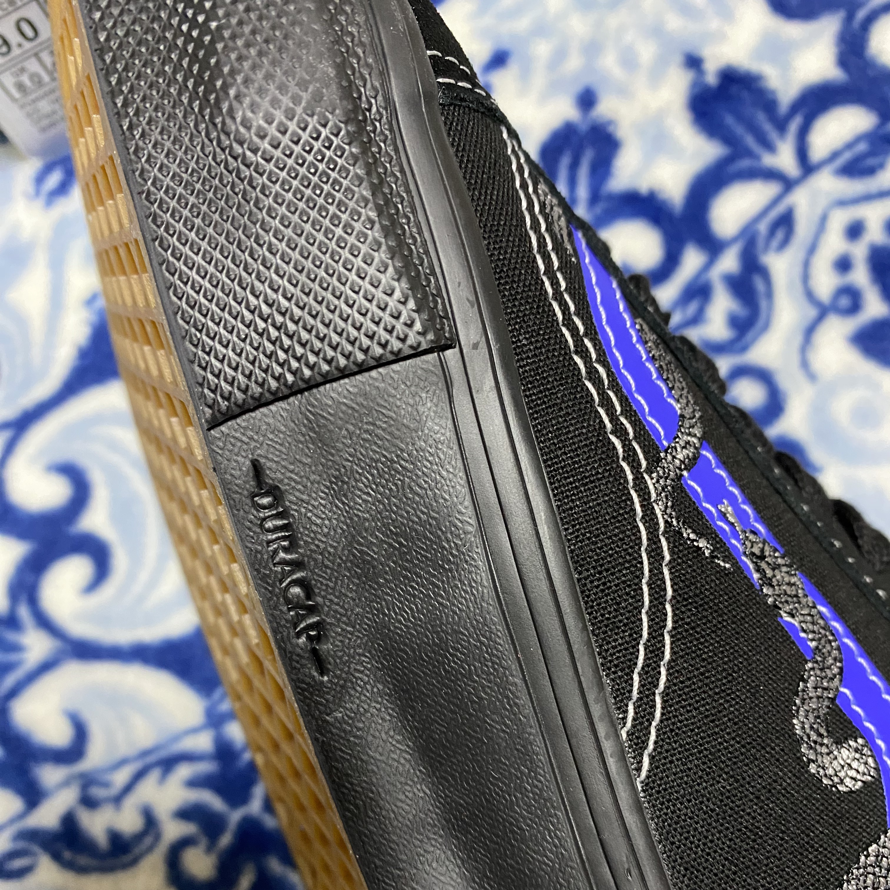 Vans x Breana Geering Skate Old Skool Blue Black 착용 스타일 - 2