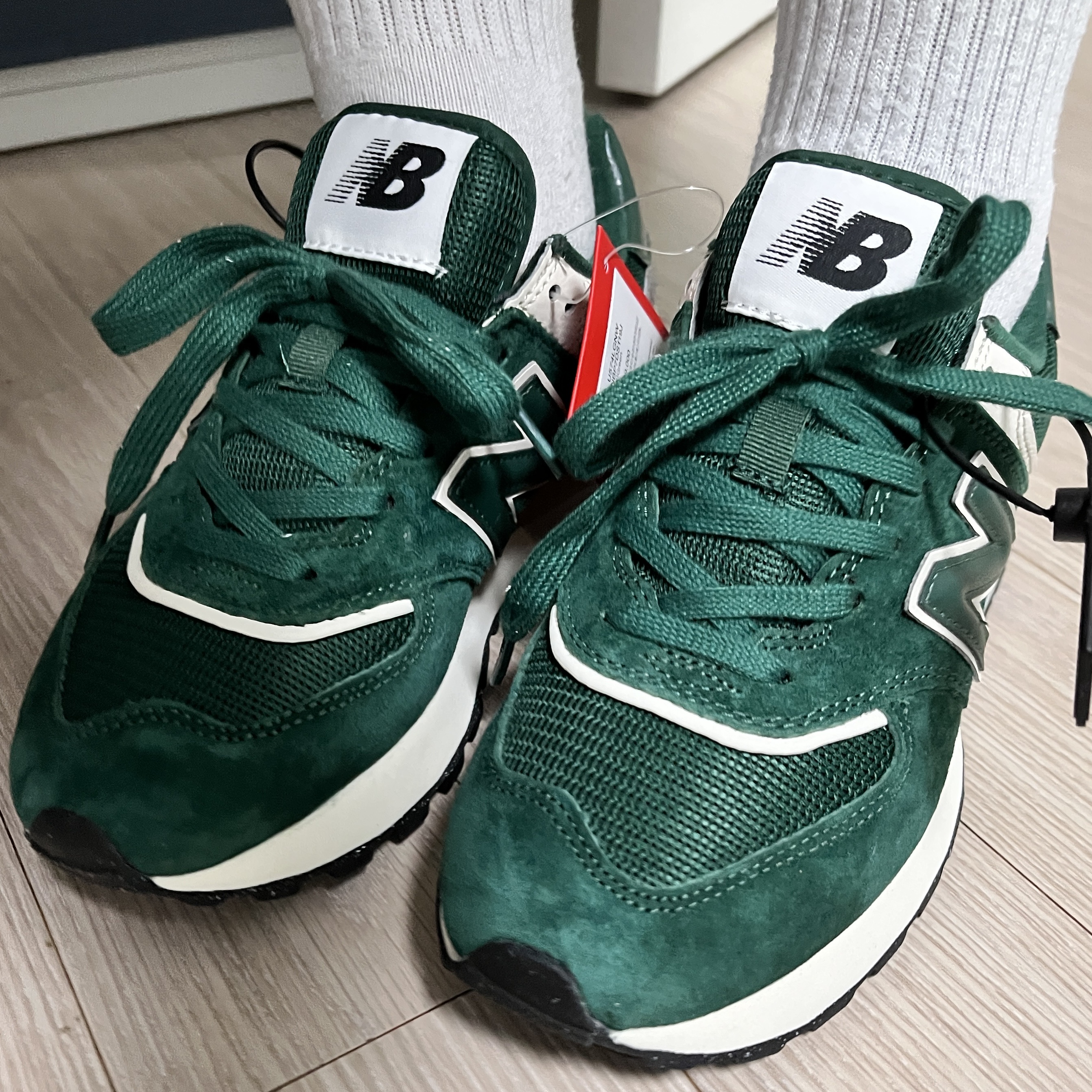 New Balance 574 Legacy Green 착용 스타일