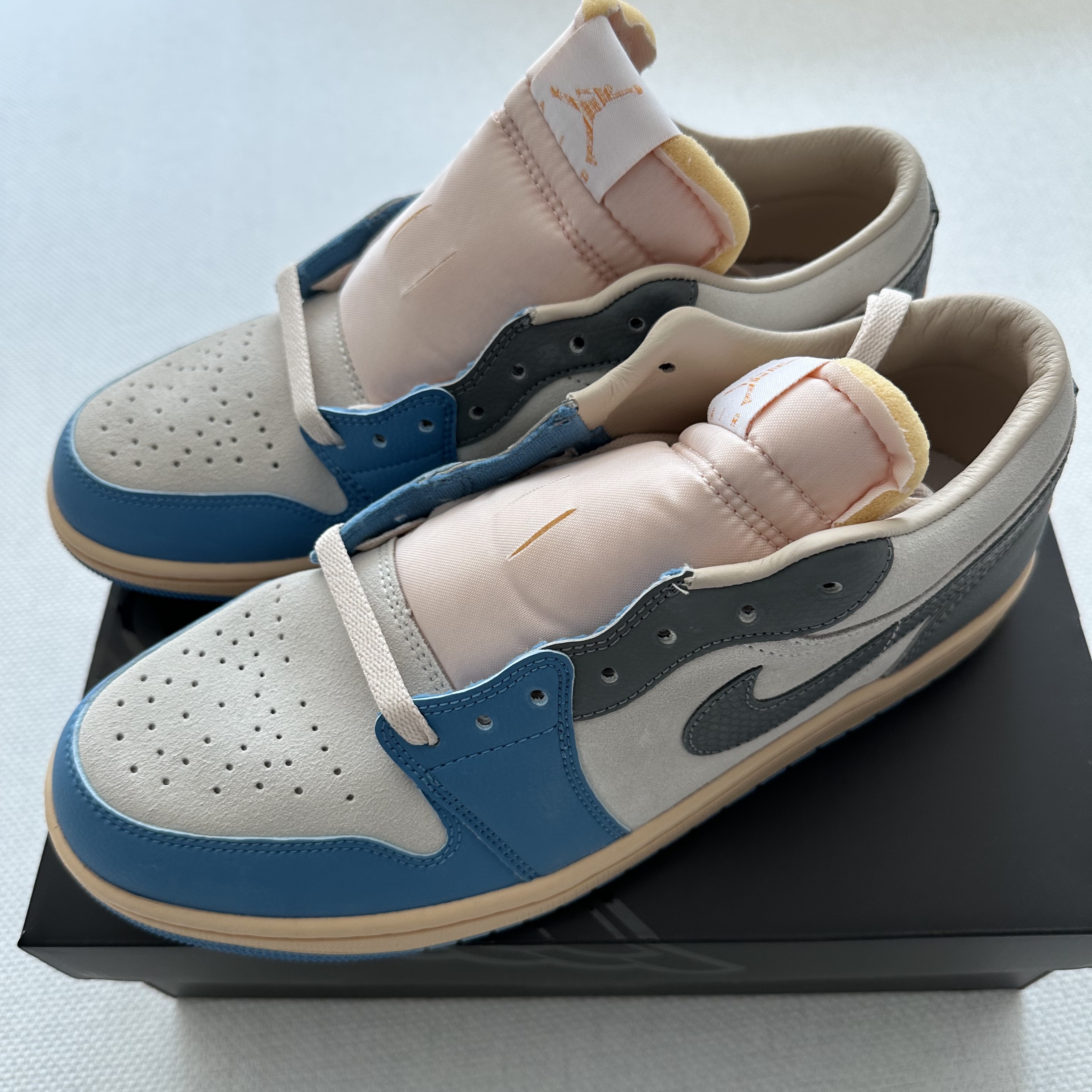 Jordan 1 Low SE Tokyo 96 착용 스타일 - 3