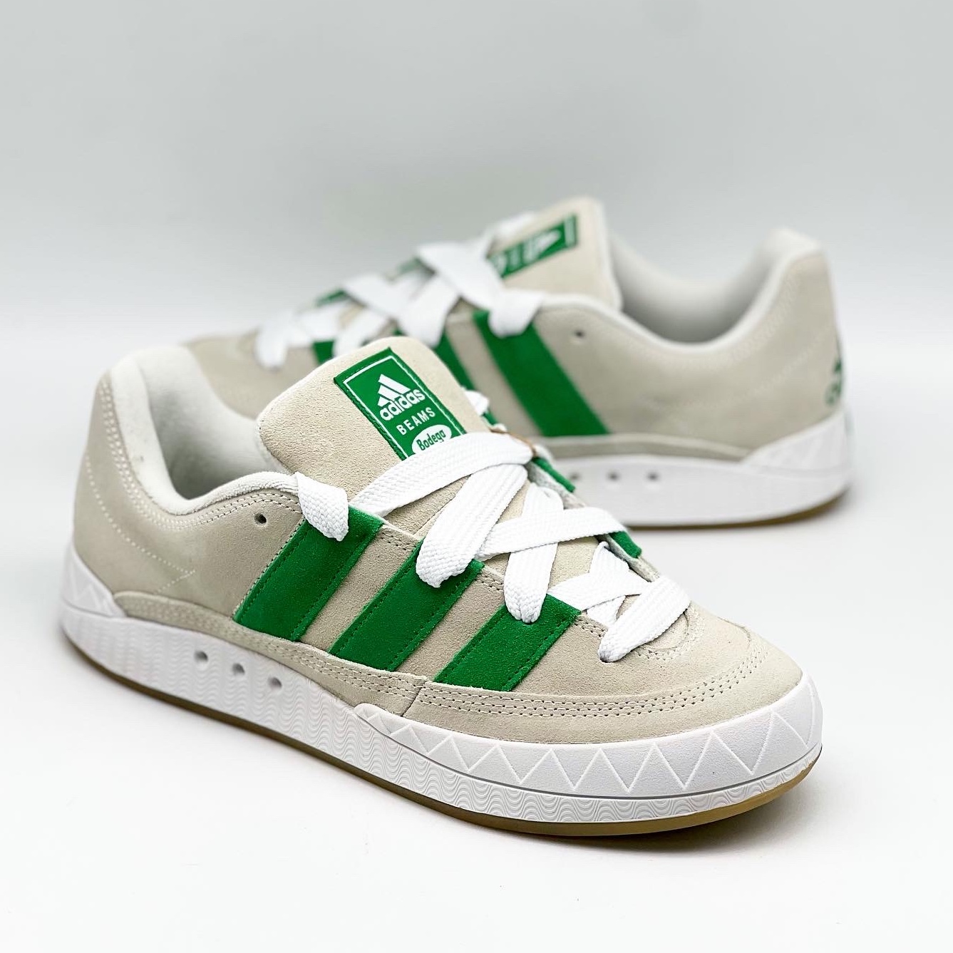 Adidas x Bodega x Beams Adimatic Off White Green 착용 스타일 - 2