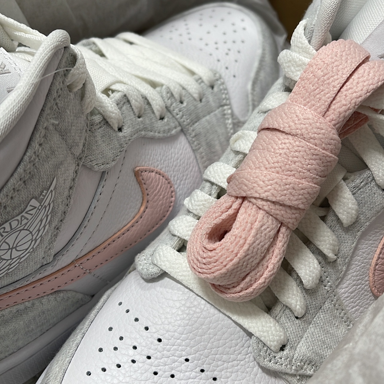 (W) Jordan 1 Mid SE Light Iron Ore 착용 스타일