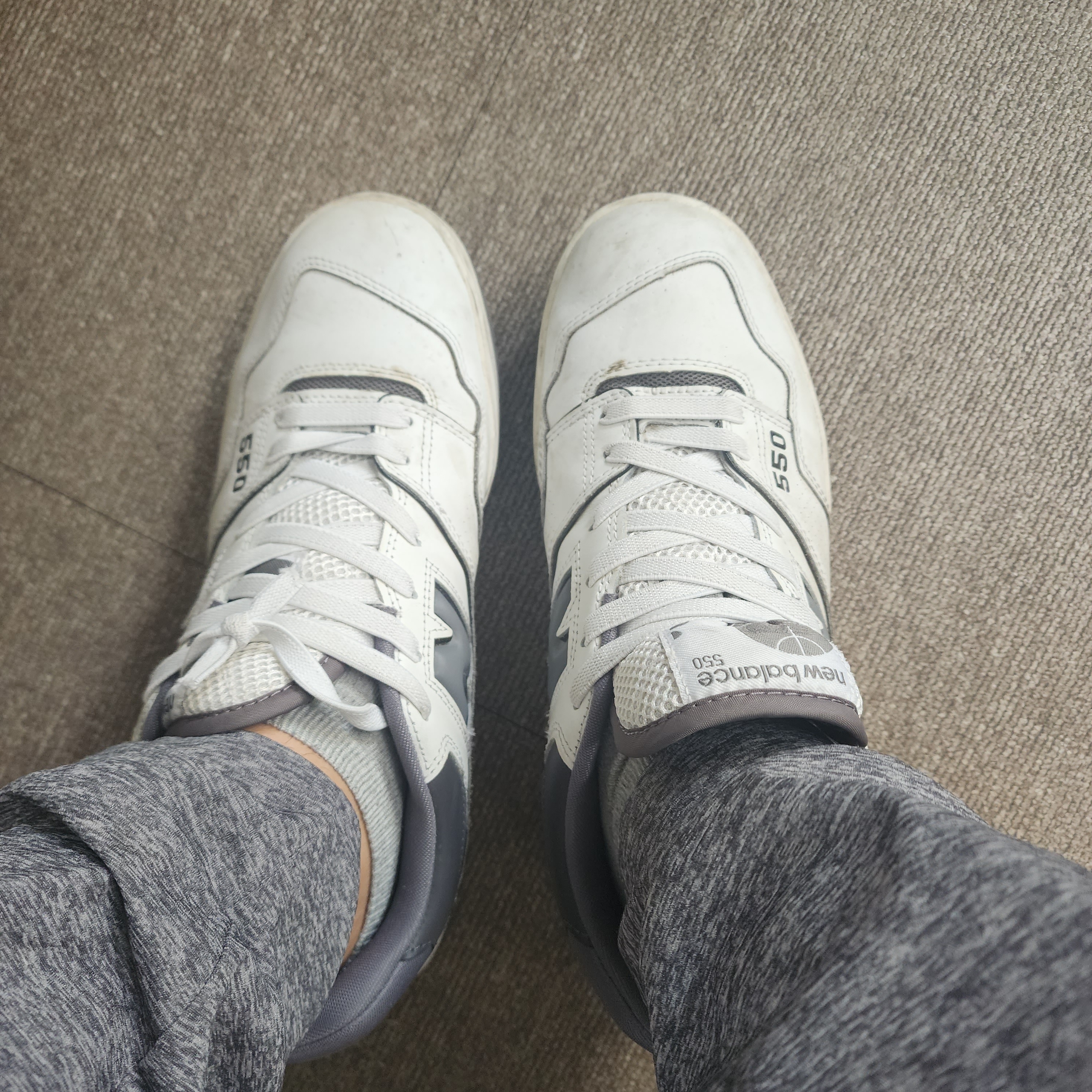 New Balance 550 White Grey Dark Grey - 2E Wide 착용 스타일