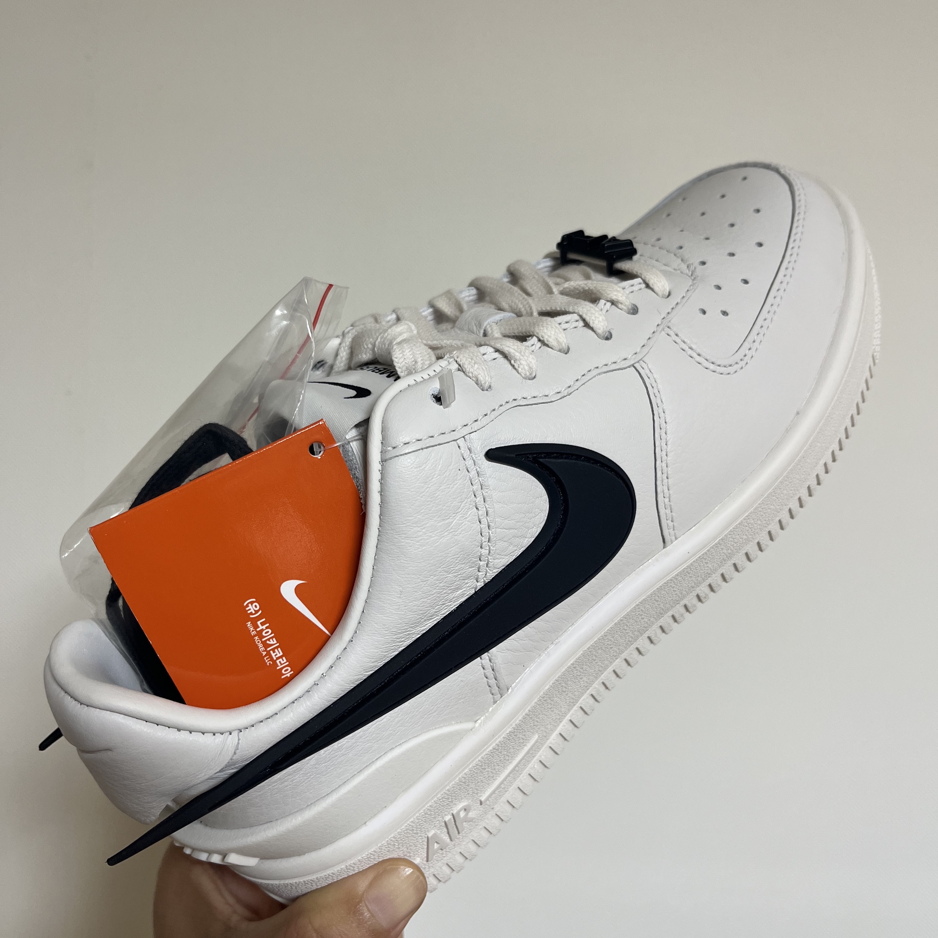 Nike x Ambush Air Force 1 Low SP Phantom 착용 스타일 - 2
