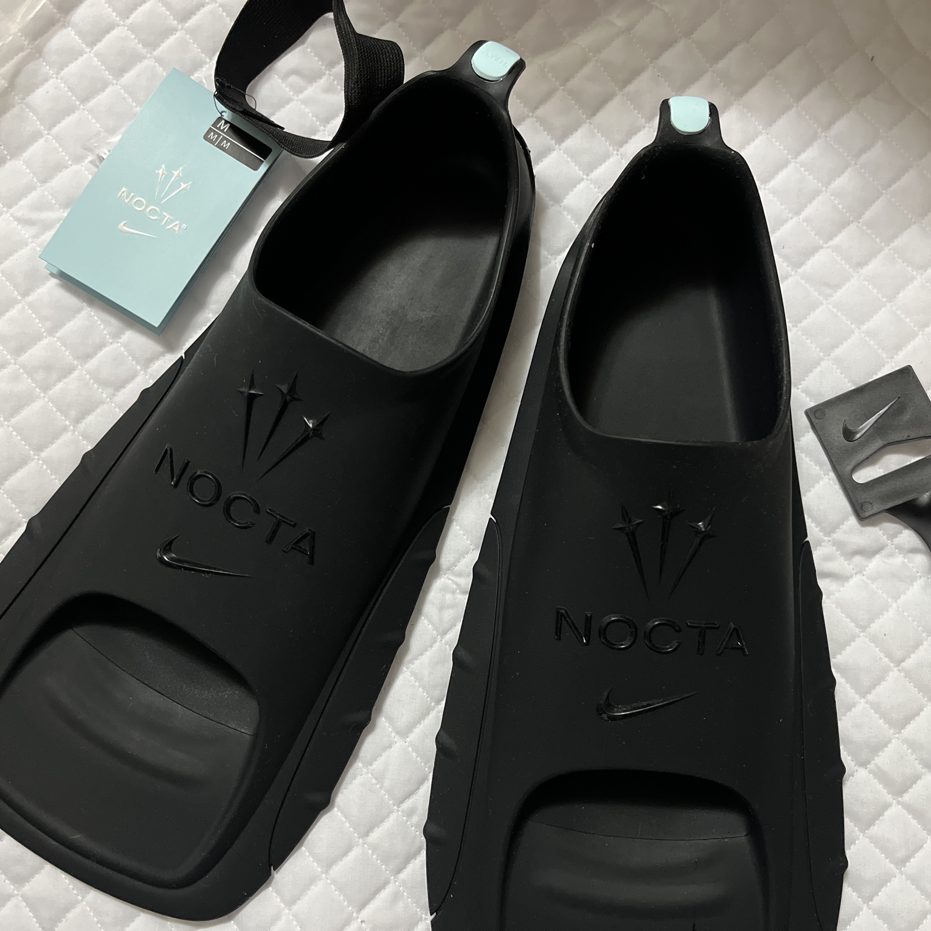Nike x Drake Nocta Swim Fins Black 착용 스타일