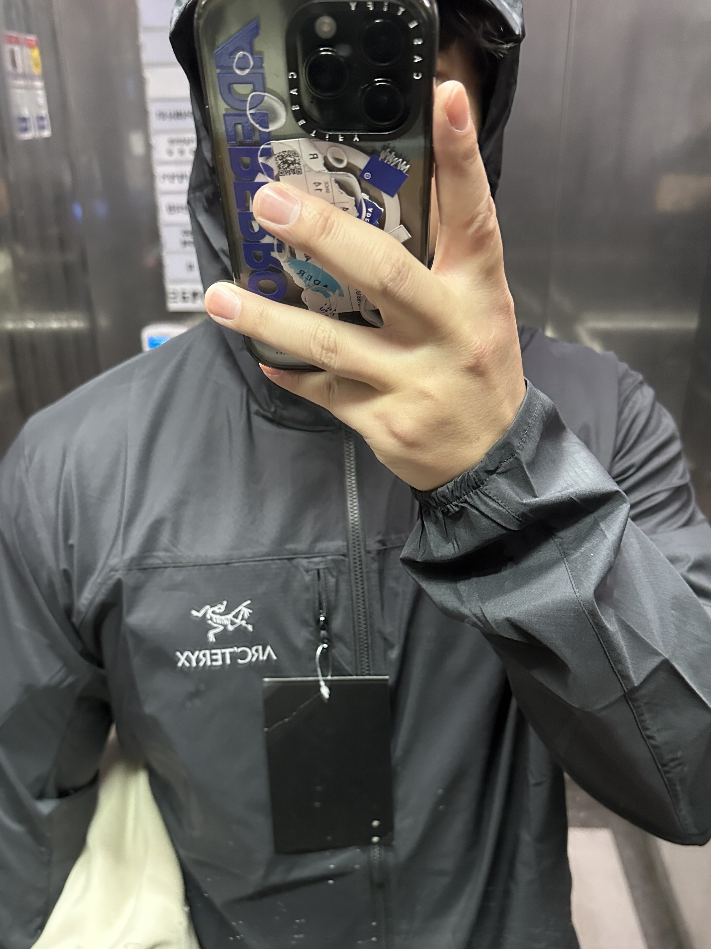 Patagonia Torrentshell 3L Jacket Black, Nike ACG Smith Summit Cargo Pants Black Summit White - Asia 착용 스타일 - 2