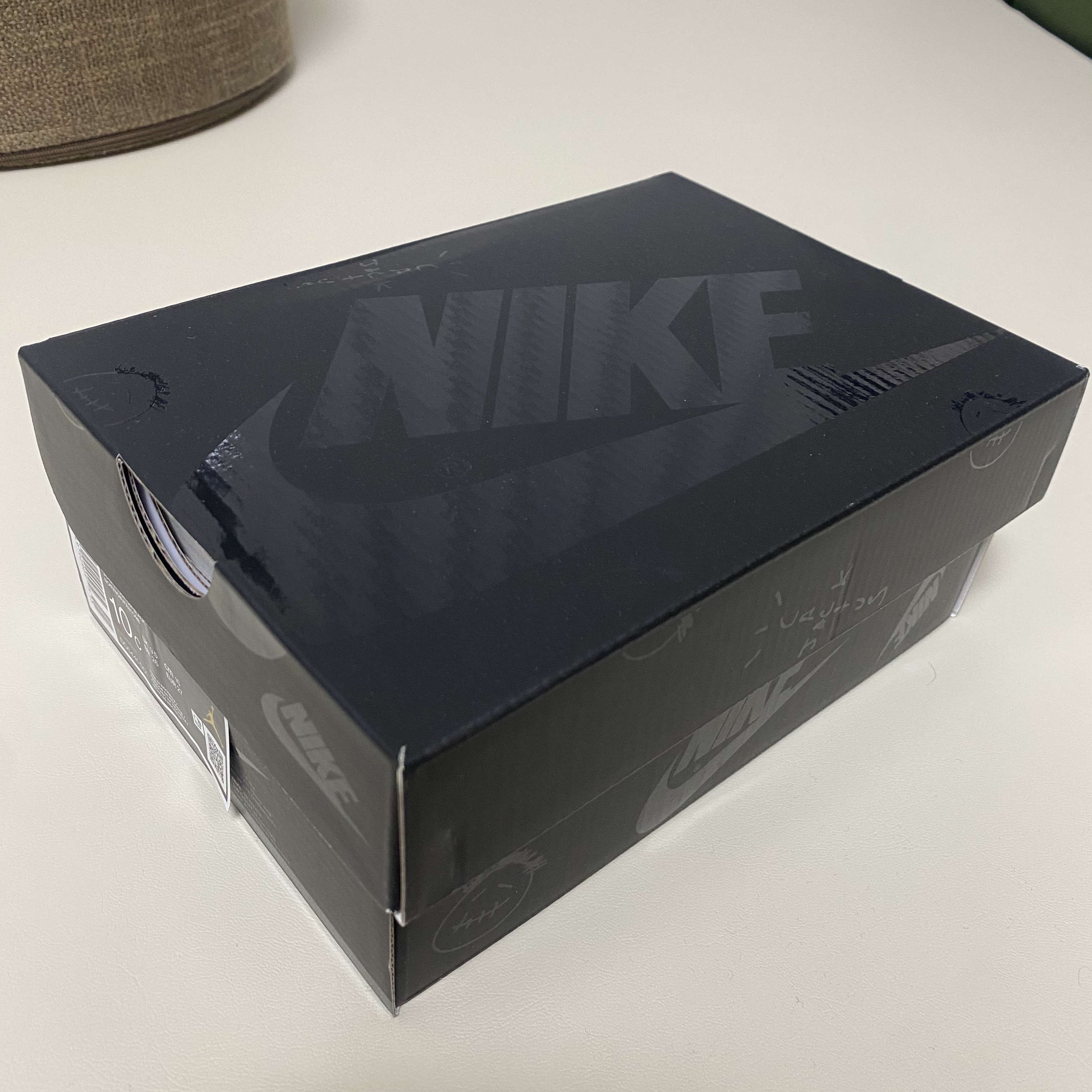 (TD) Jordan 1 x Travis Scott Retro Low OG SP Black Phantom 착용 스타일 - 3