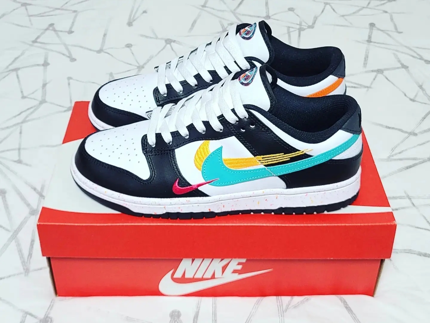 (W) Nike Dunk Low White Washed Teal 착용 스타일 - 2