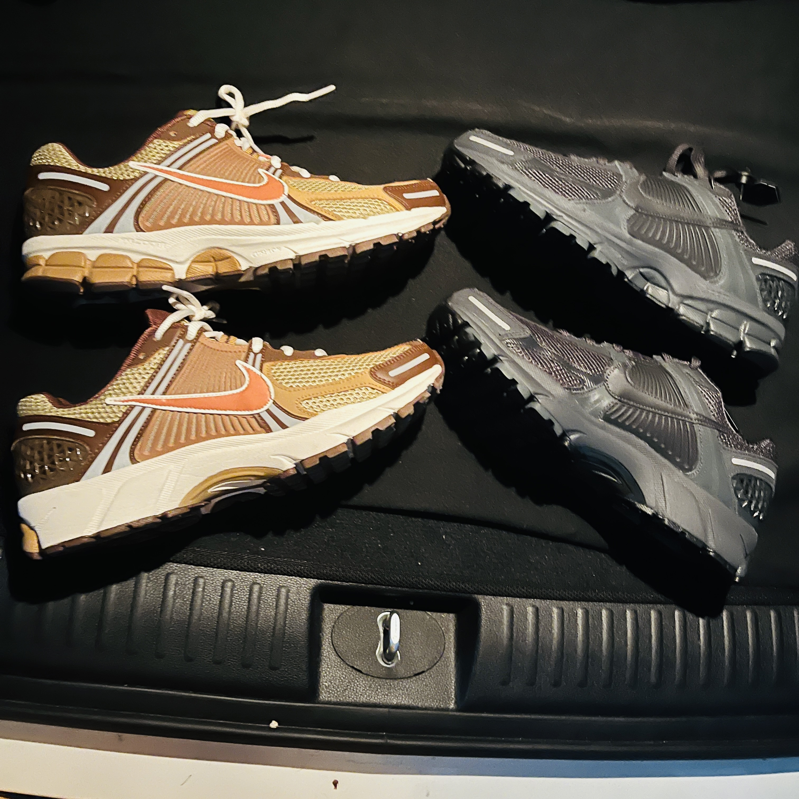 Nike Zoom Vomero 5 Wheat Grass and Cacao Wow, Nike Zoom Vomero 5 SP Anthracite 2023 착용 스타일