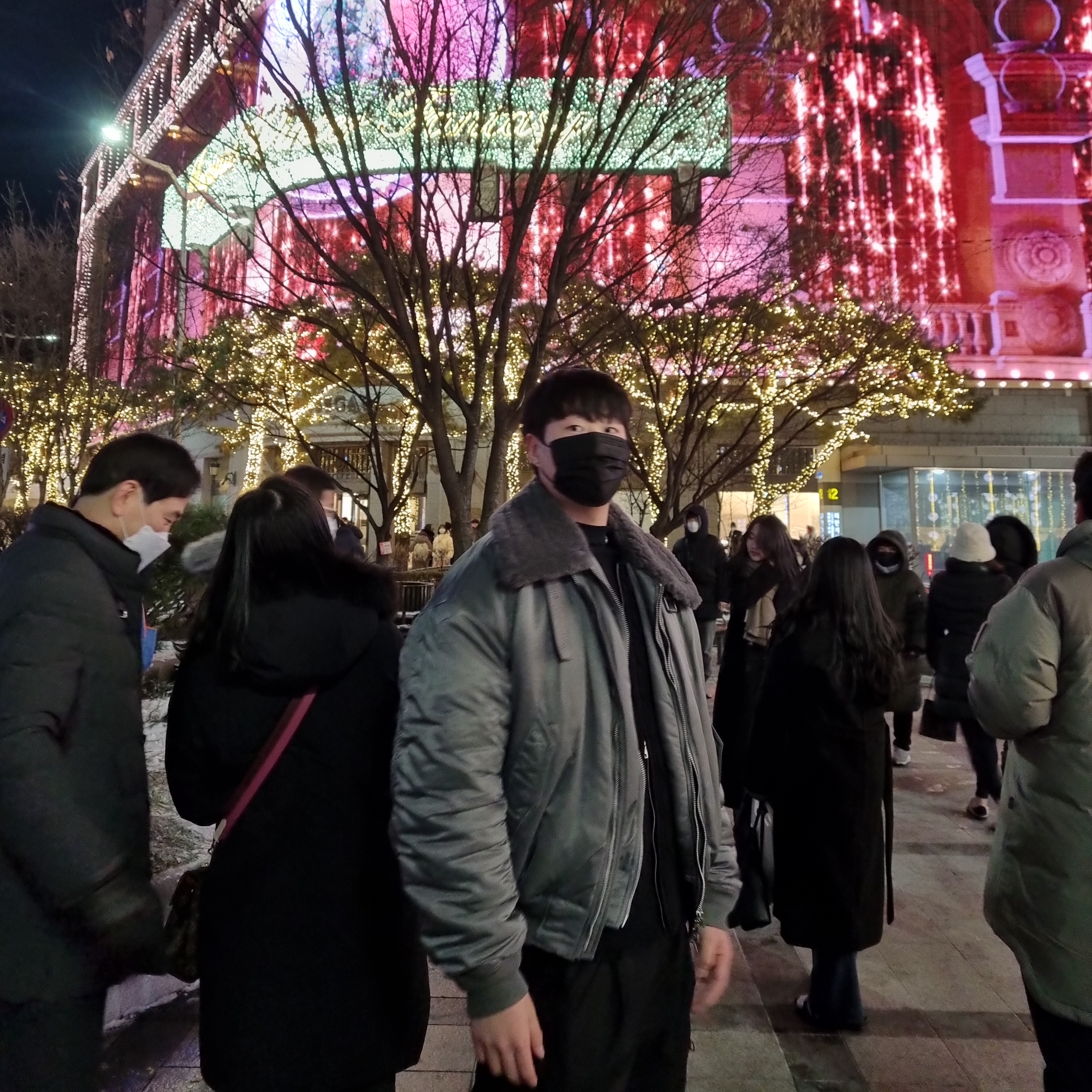 Juun.J Mustang MA-1 Jumper Grey 착용 스타일