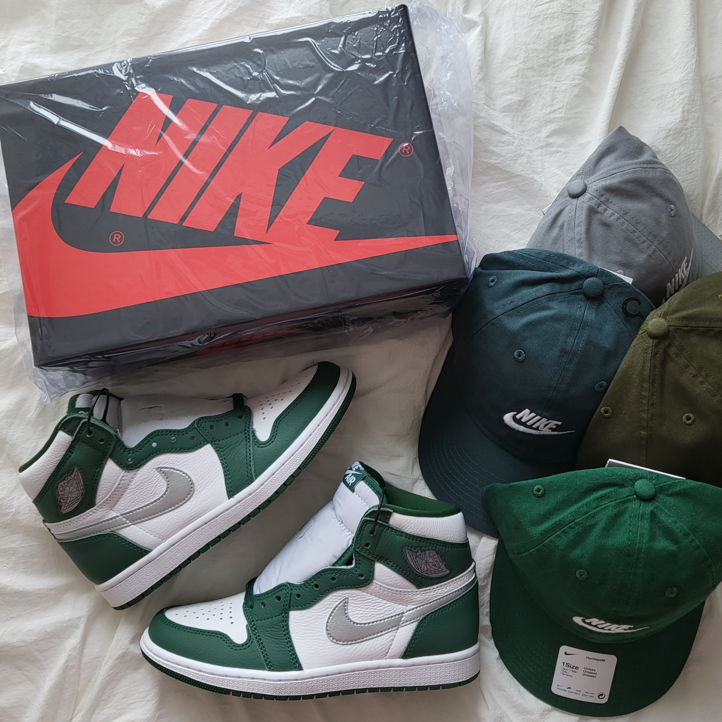 Jordan 1 Retro High OG Gorge Green 착용 스타일