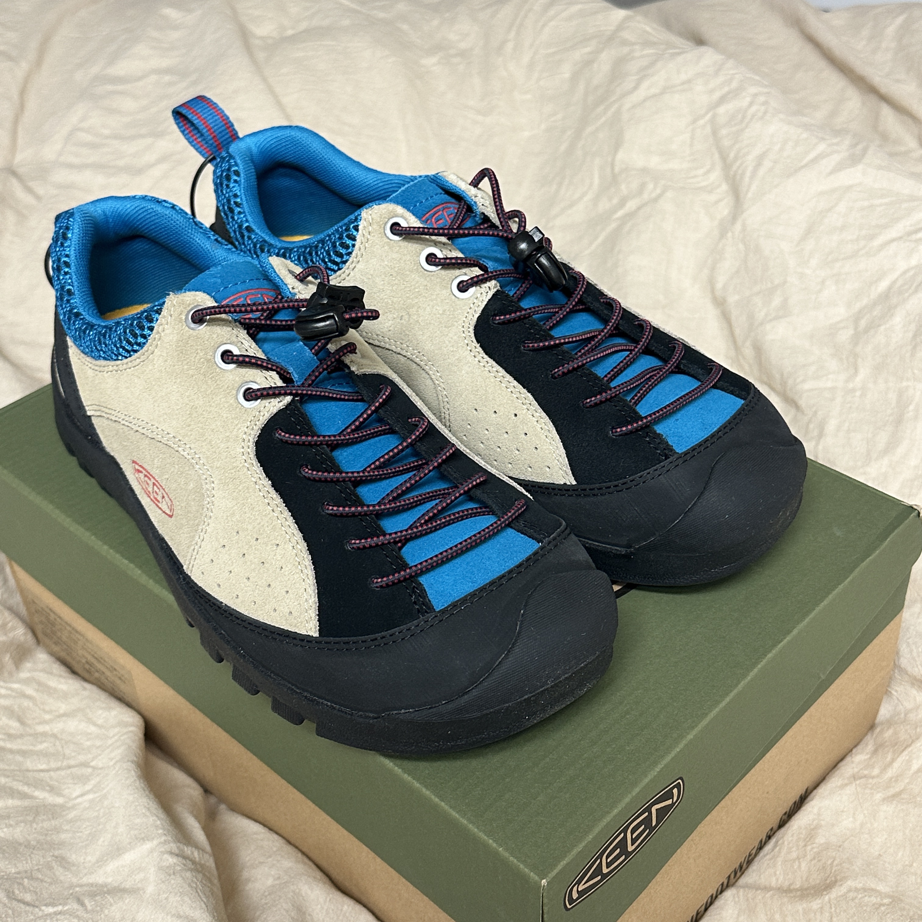 Keen Jasper Rocks SP Sneakers Beige 착용 스타일