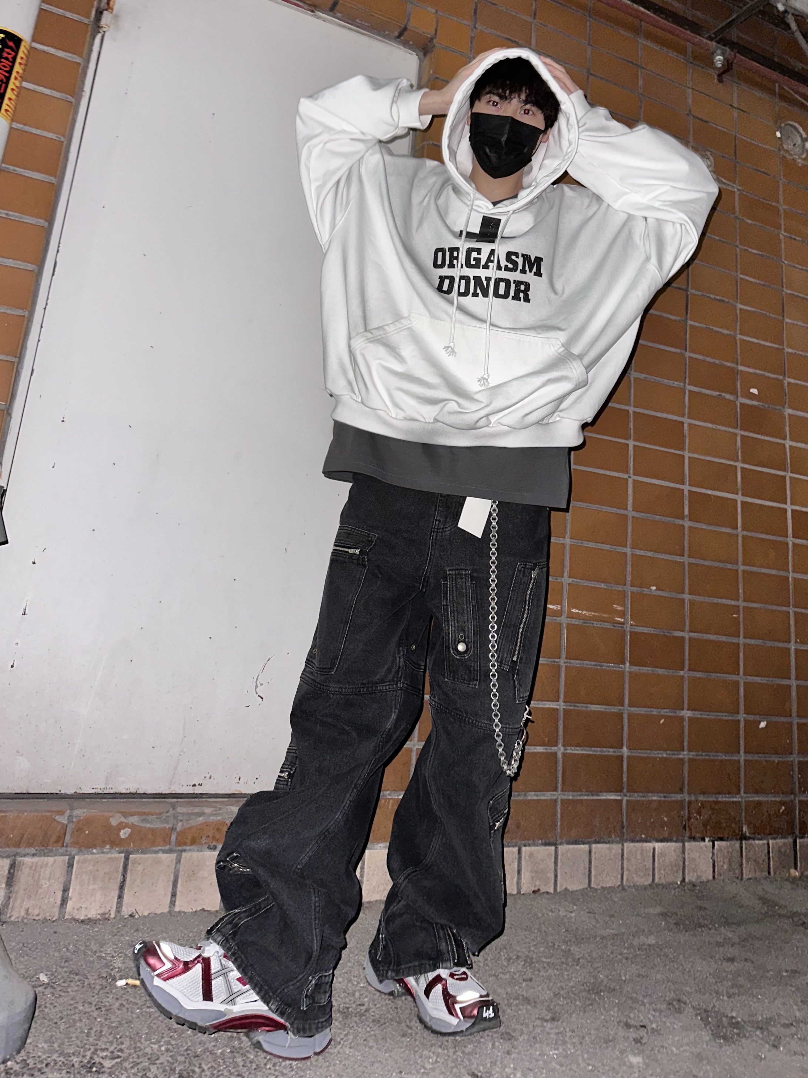 Project G/R Flight Denim Pants Black, Balenciaga Runner Sneakers Grey Burgundy 착용 스타일