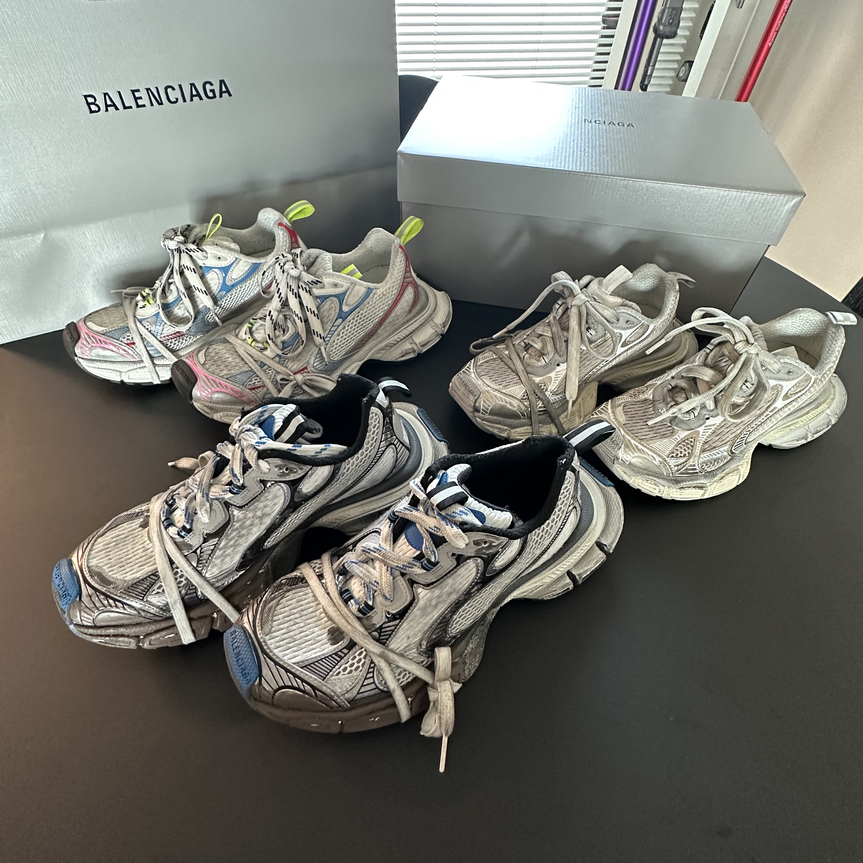 Balenciaga 3XL Sneakers Worn Out Grey White Blue, Nike x Stussy NRG Washed Fleece Pants Lotus PInk (DO5296-670) 착용 스타일 - 3
