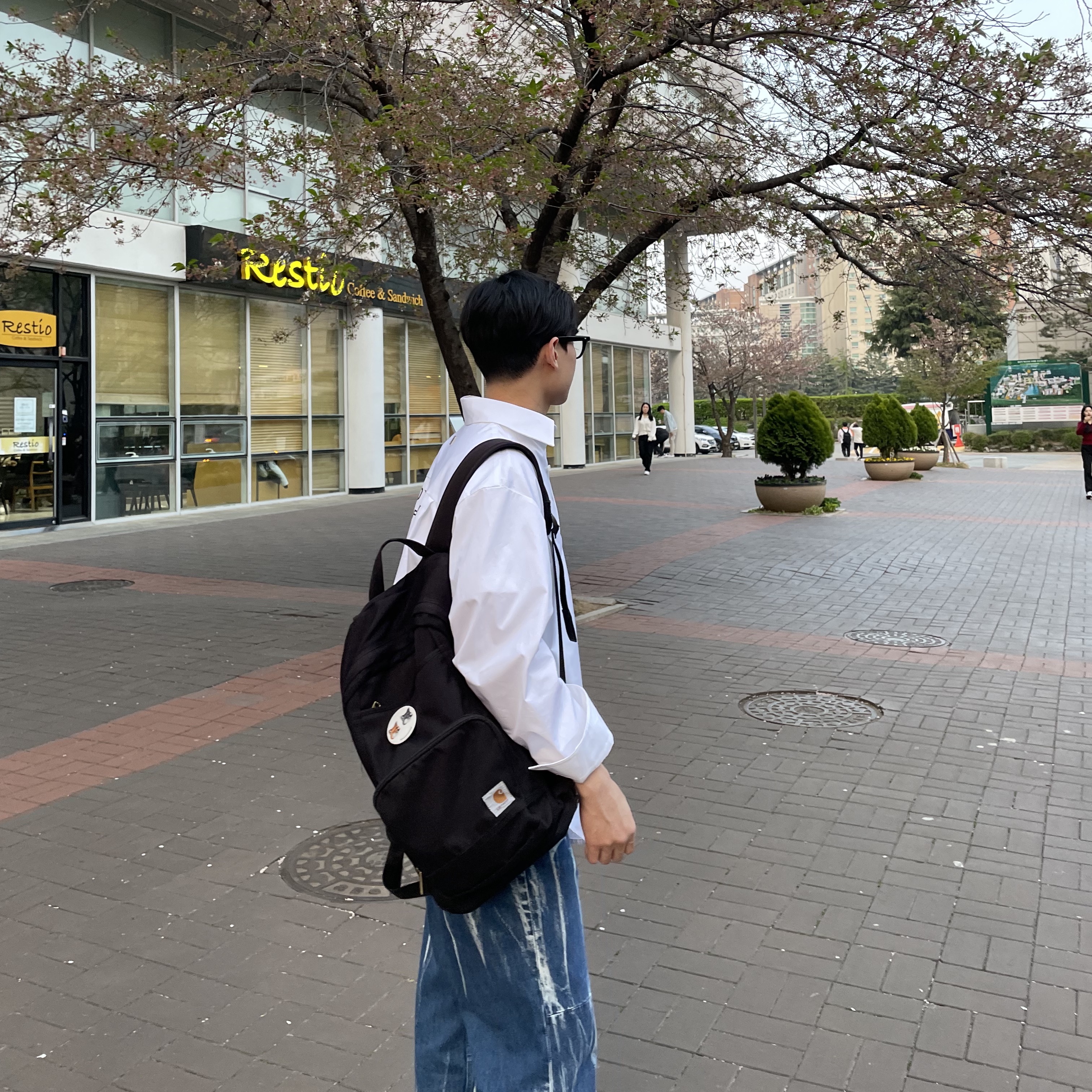 Our Legacy Extended Third Cut Glass Bleach Denim, Wooyoungmi Cotton Back Logo Shirt White - 23SS 착용 스타일 - 1