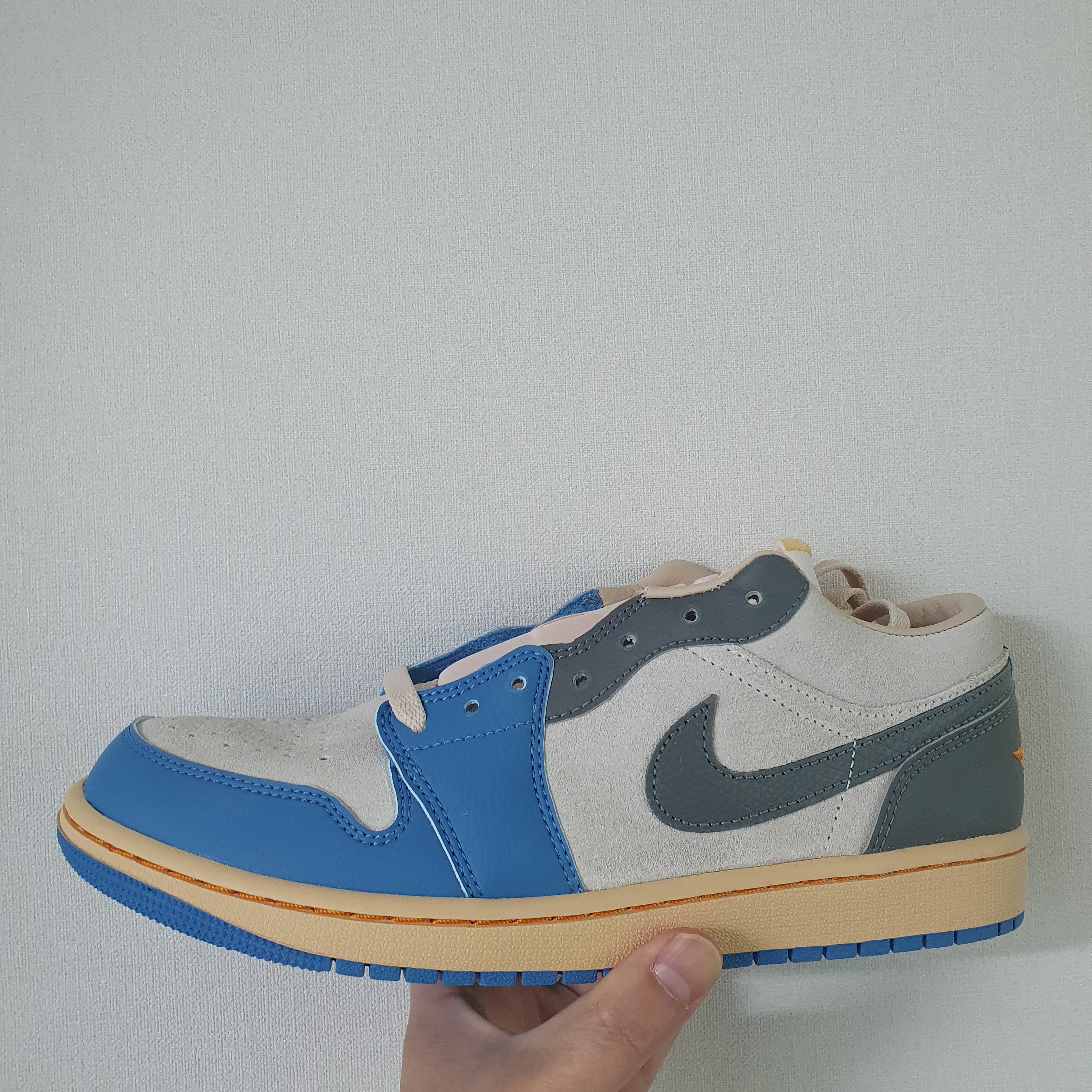 Jordan 1 Low SE Tokyo 96 착용 스타일