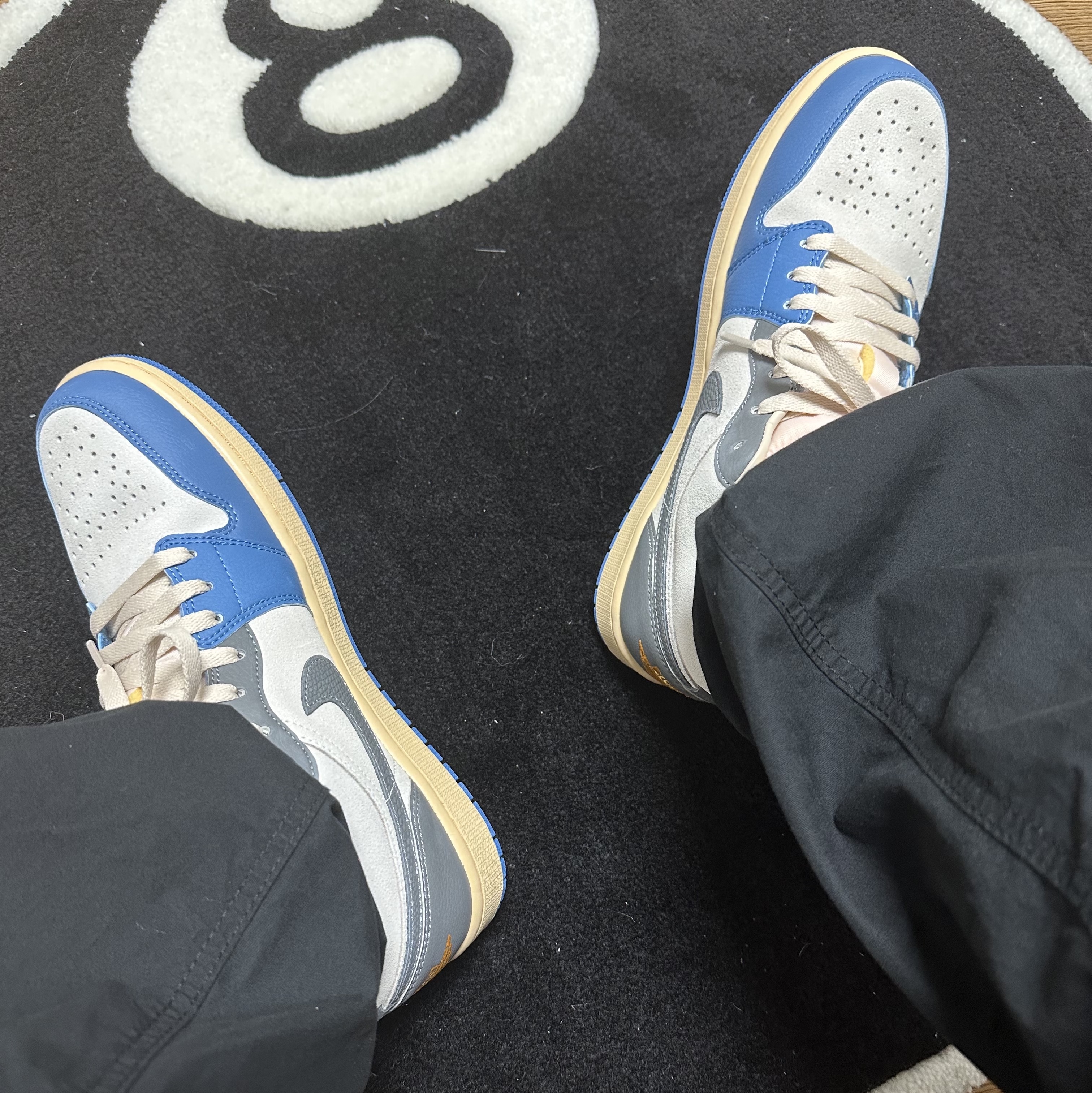 Jordan 1 Low SE Tokyo 96 착용 스타일