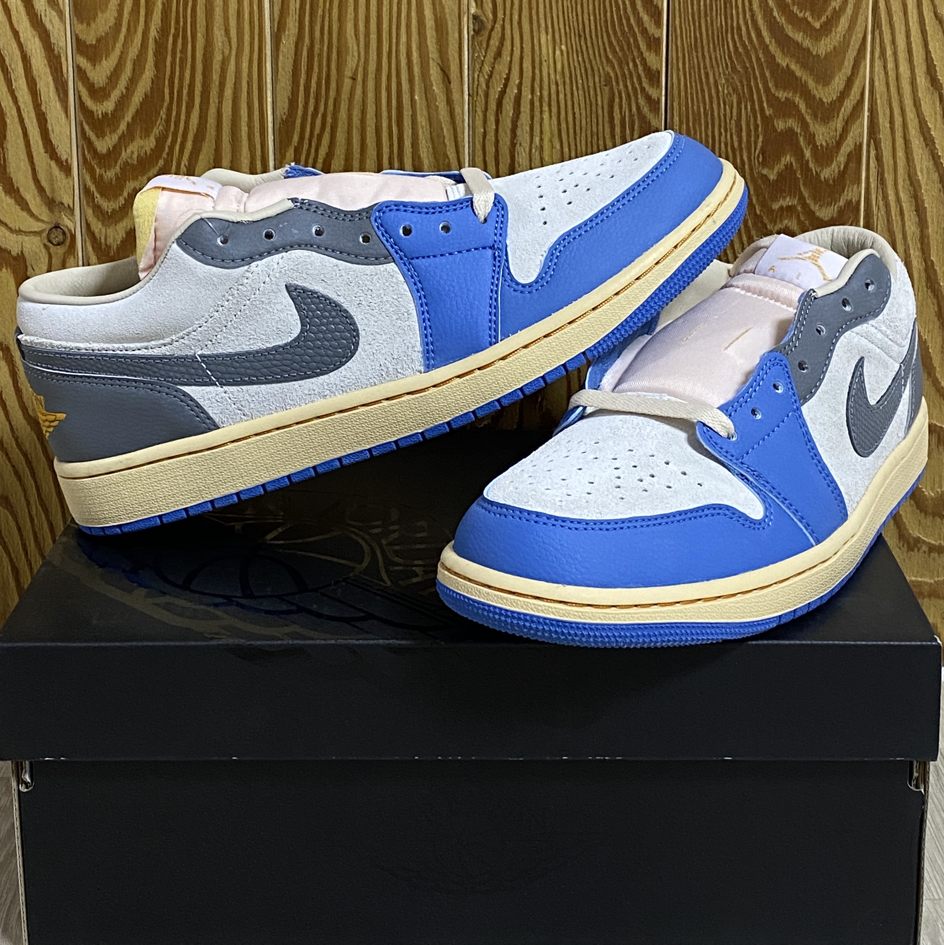 Jordan 1 Low SE Tokyo 96 착용 스타일