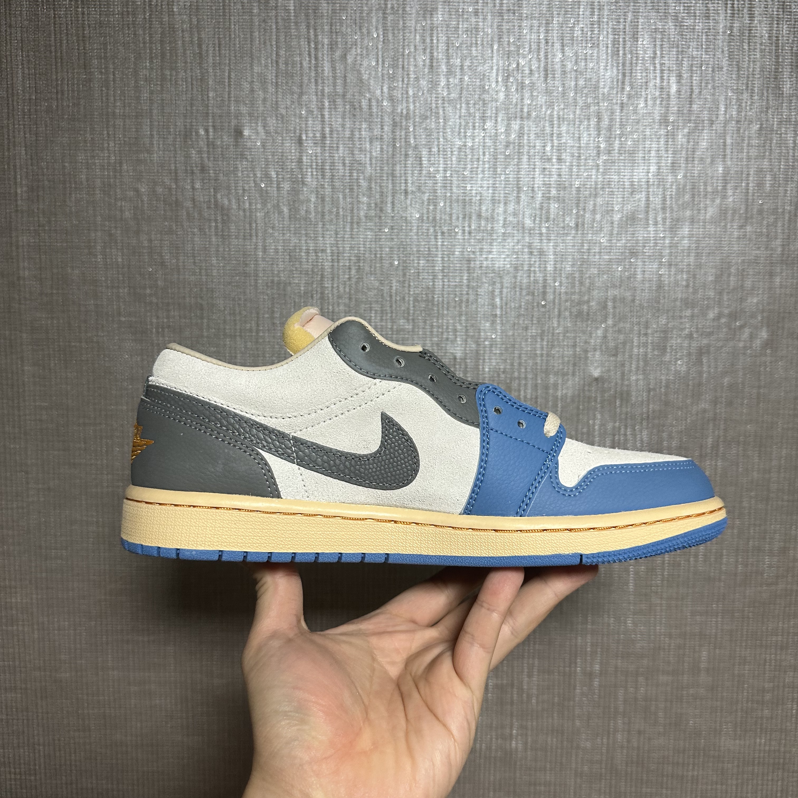 Jordan 1 Low SE Tokyo 96 착용 스타일 - 2