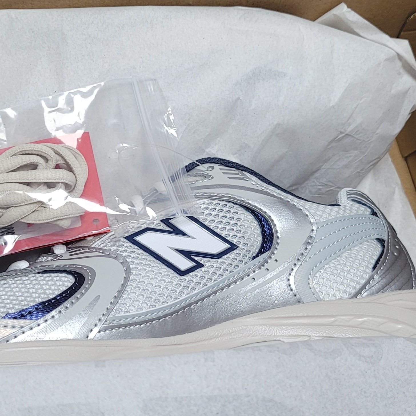 New Balance 530 Steel Grey 착용 스타일