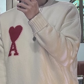 AMI de Coeur Oversize Intarsia Sweater White - 21FW 착용 스타일