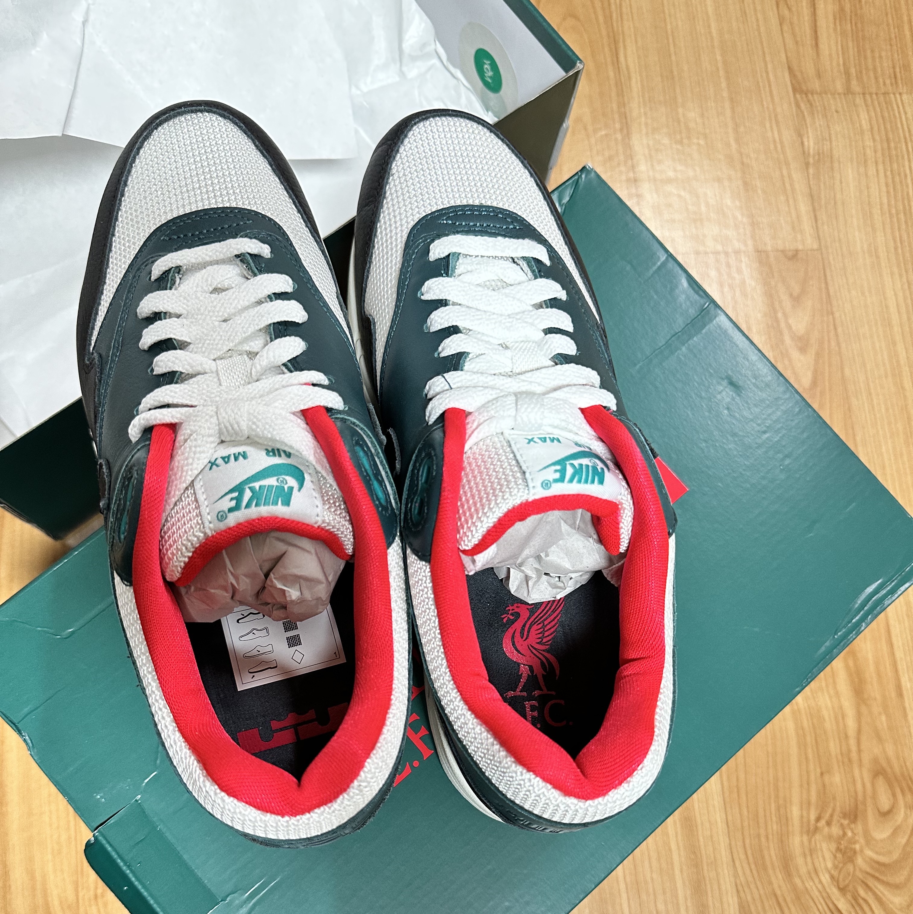 Nike x LFC x LeBron James Air Max 1 Gorge Green 착용 스타일 - 5