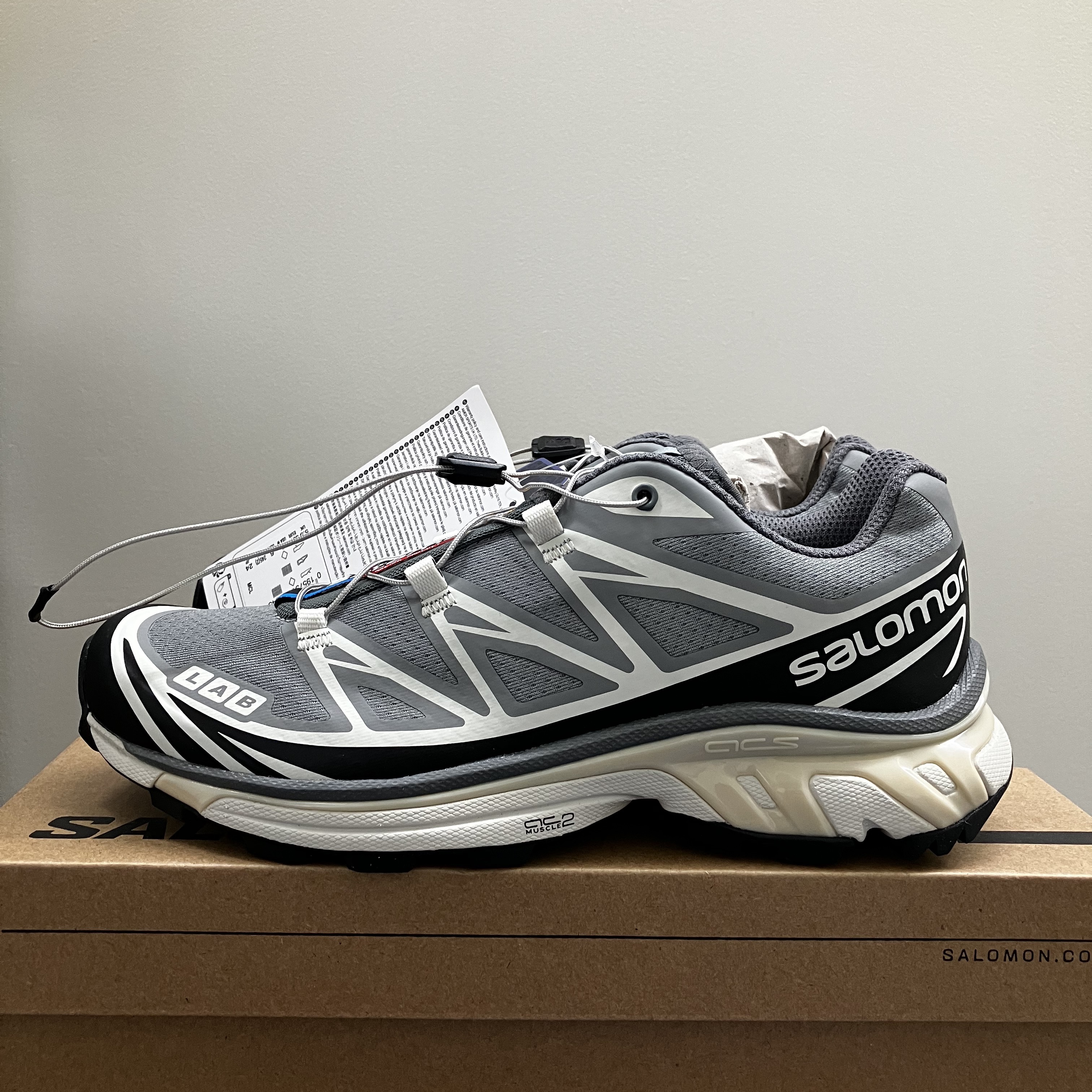 Salomon XT-6 Recut Phantom Vanilla Ice 착용 스타일