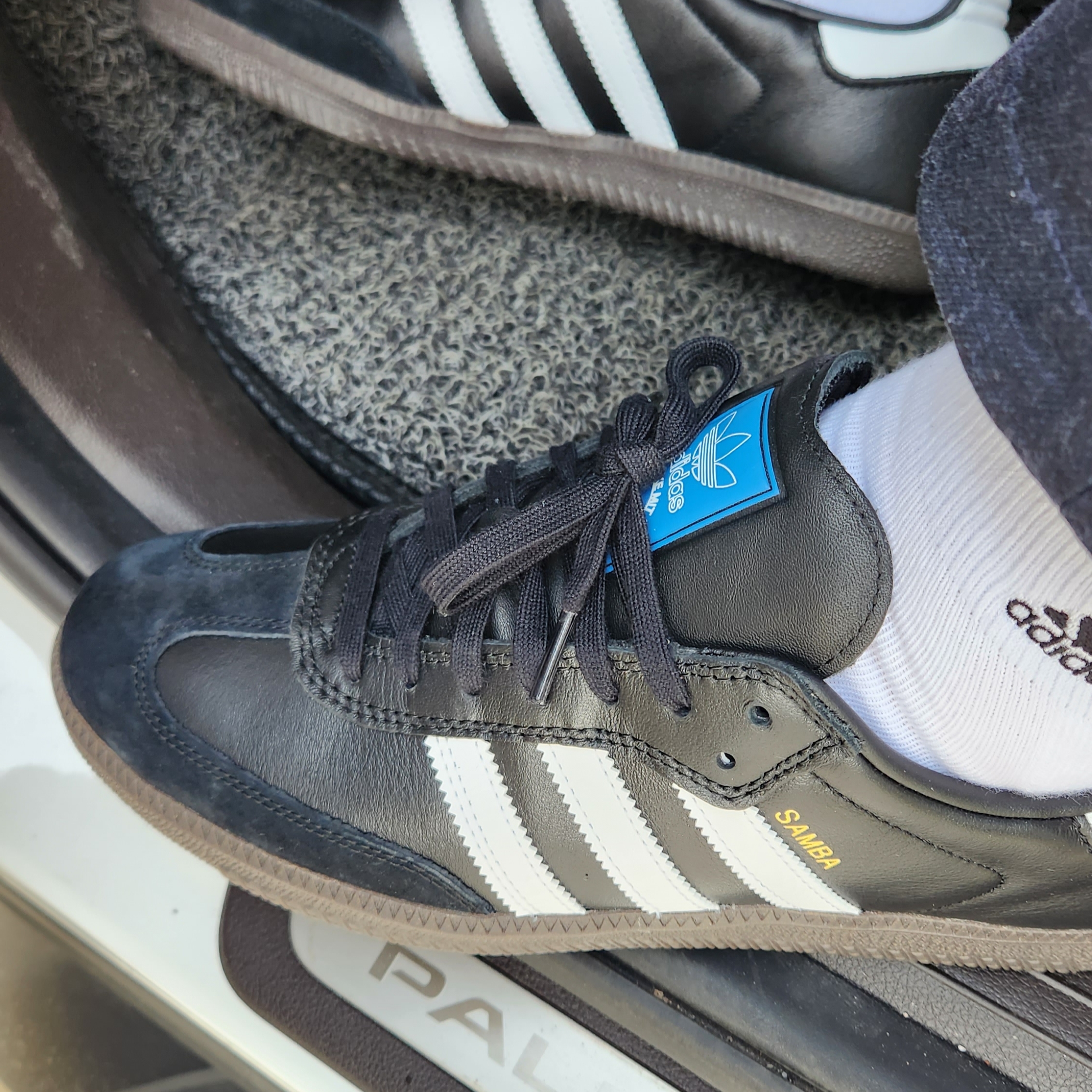 Adidas Samba ADV Black 착용 스타일 - 1